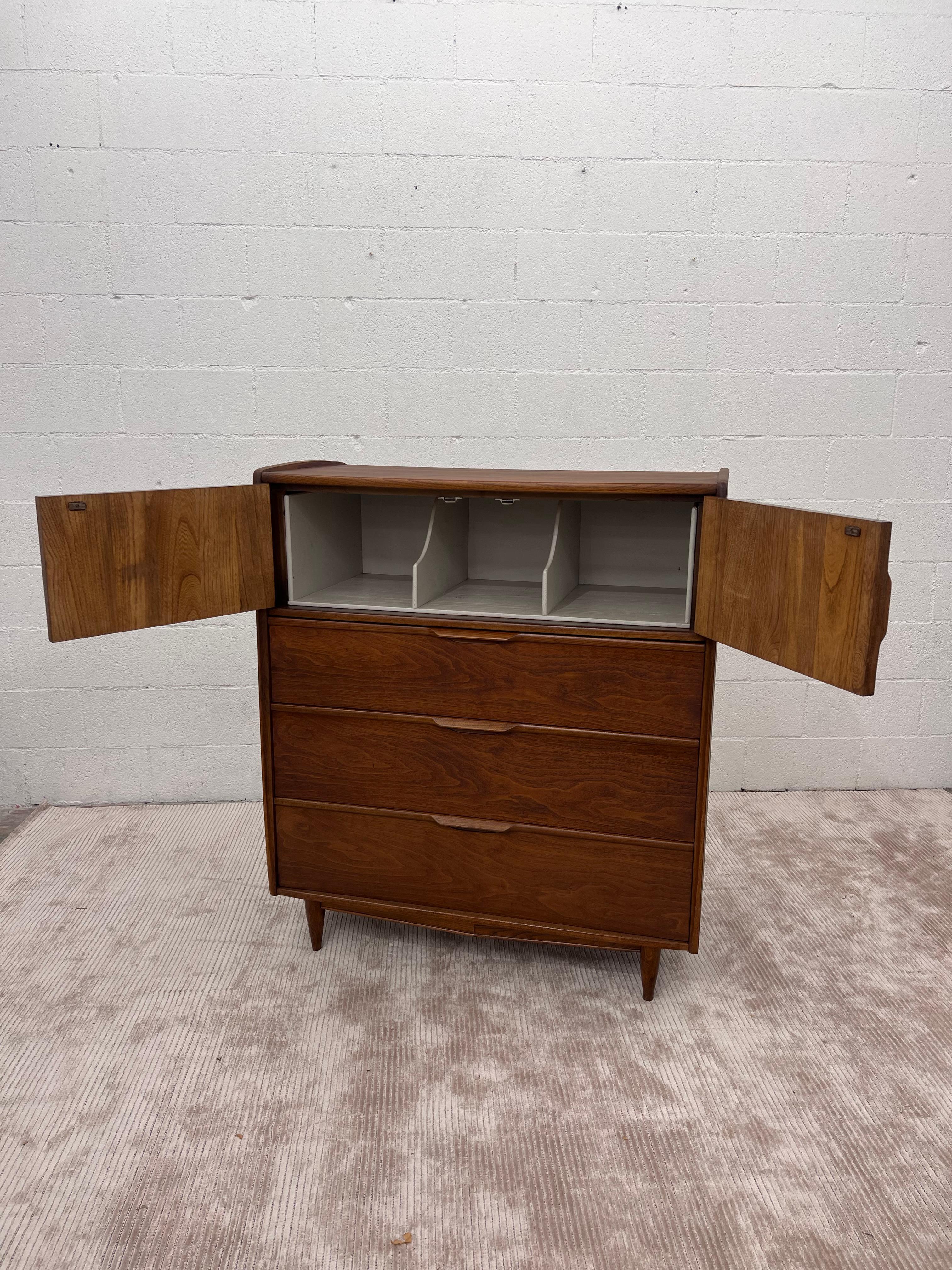 Mid-Century Kent Coffey Cadence Highboy Dresser with Tambour-Style Doors For Sale 3