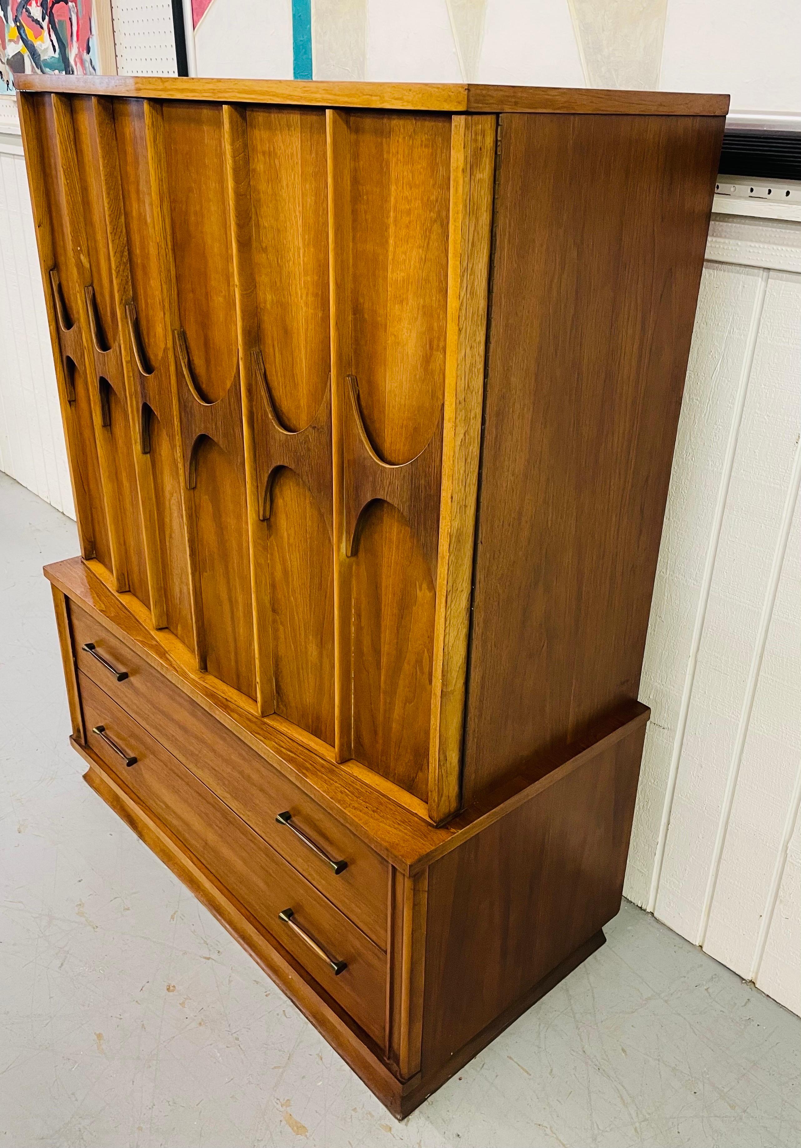 Mid-Century Modern Mid-Century Kent Coffey Perspecta Walnut Dresser