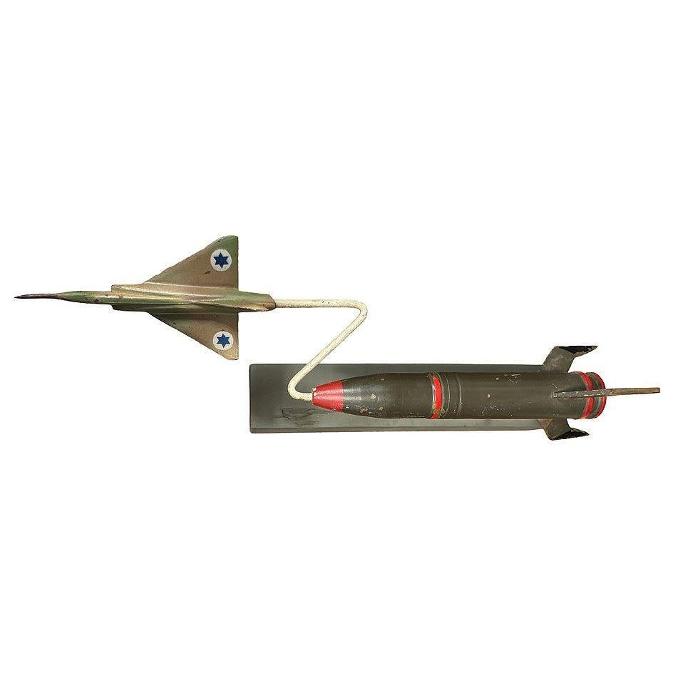 Americano Prototipo di caccia a reazione Kfir di metà secolo Modello da scrivania dell'aeronautica militare israeliana in vendita
