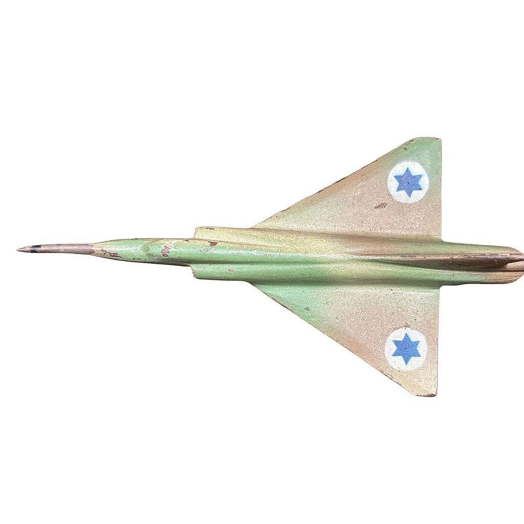 Acciaio Prototipo di caccia a reazione Kfir di metà secolo Modello da scrivania dell'aeronautica militare israeliana in vendita