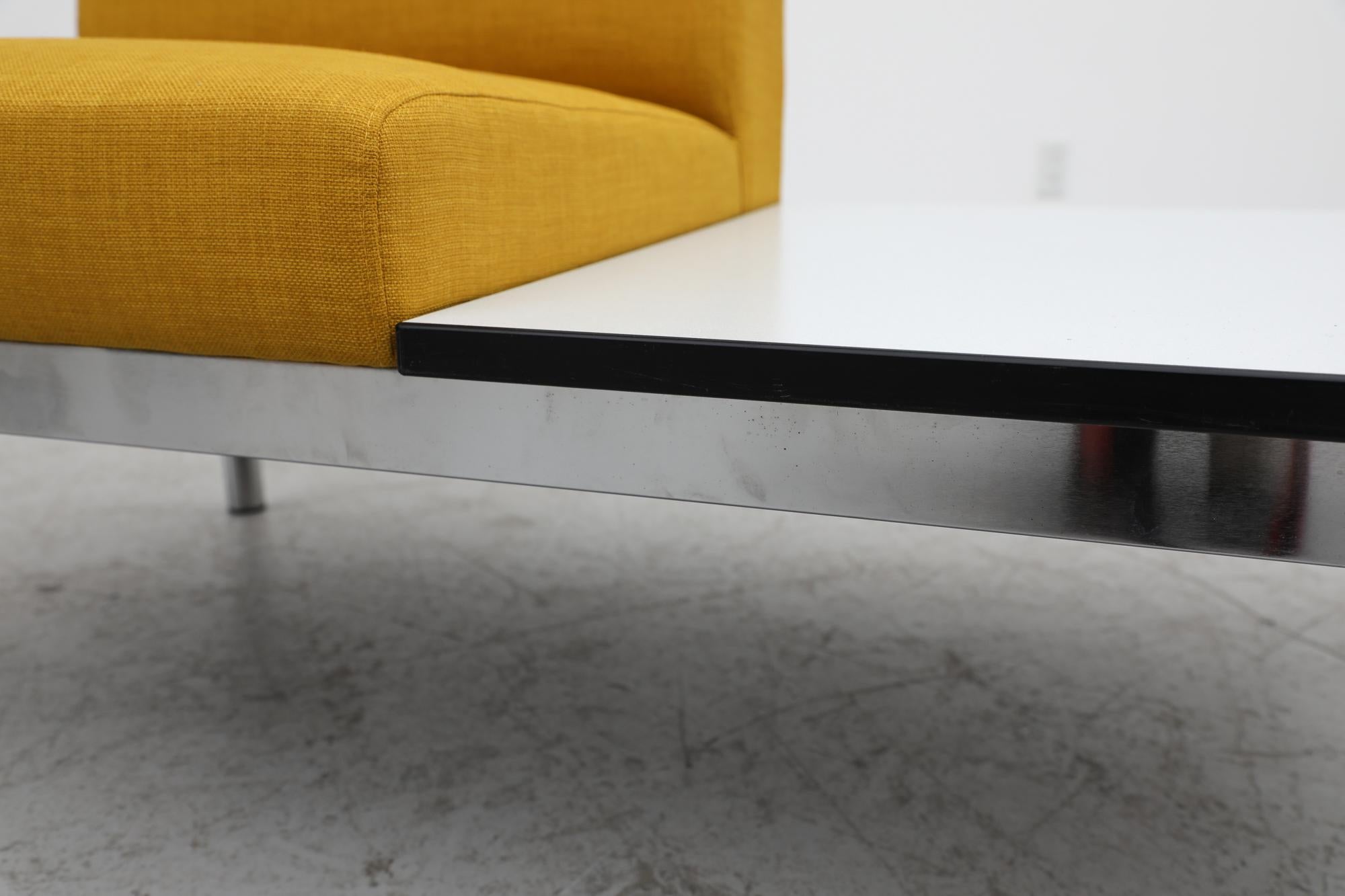 Silla Amarilla de Mitad de Siglo Estilo Kho Liang Ie con Mesa Conectada en venta 10