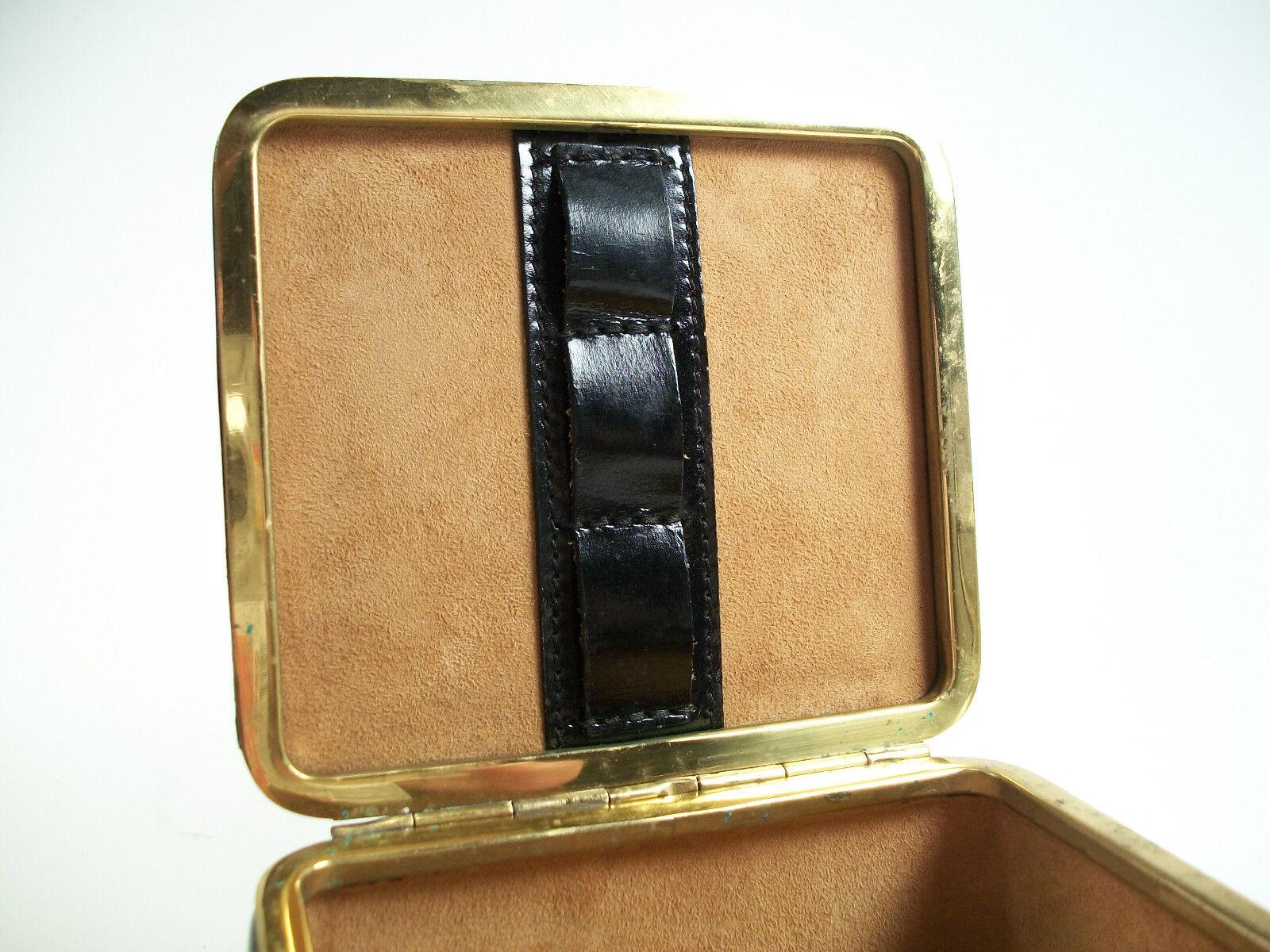 Mid Century Kid Leather Jewelry Box/Organizer - West Germany - Circa 1960's For Sale 6
