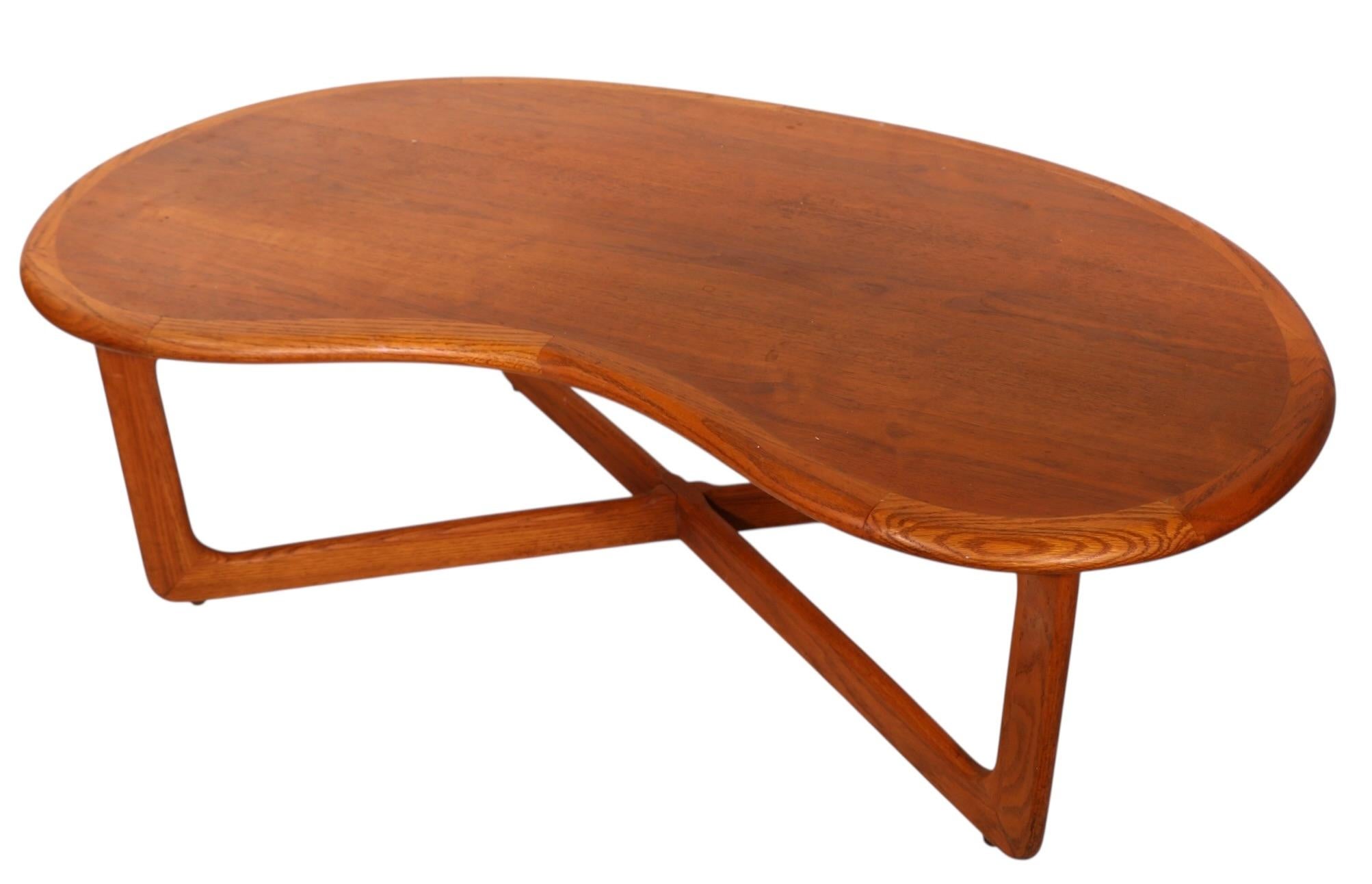 Mid Century Kidney Bean Top Coffee Table by Perception  Lane # 1166 54 For Sale 3