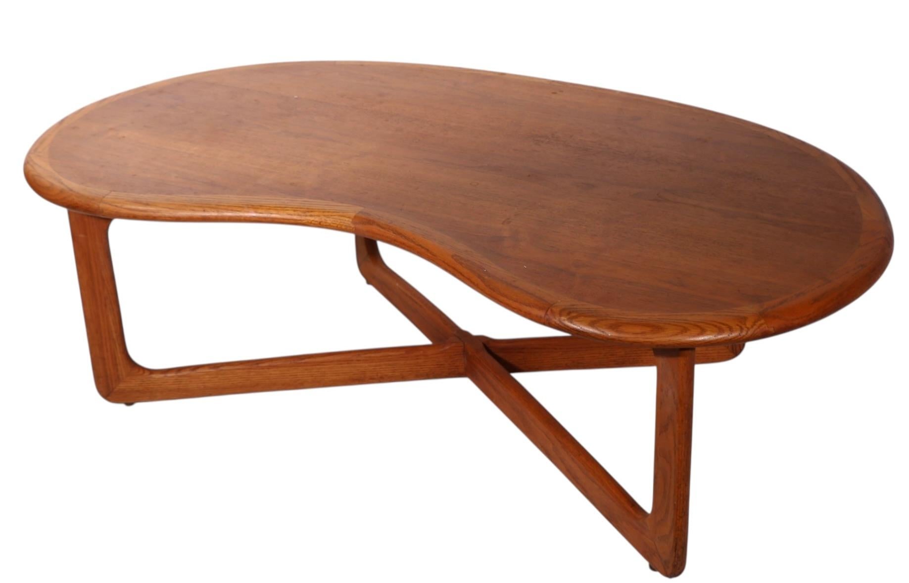 Mid Century Kidney Bean Top Coffee Table by Perception  Lane # 1166 54 For Sale 6