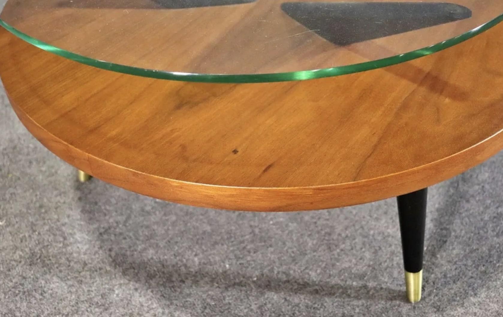 Table basse réniforme du milieu du siècle en vente 2
