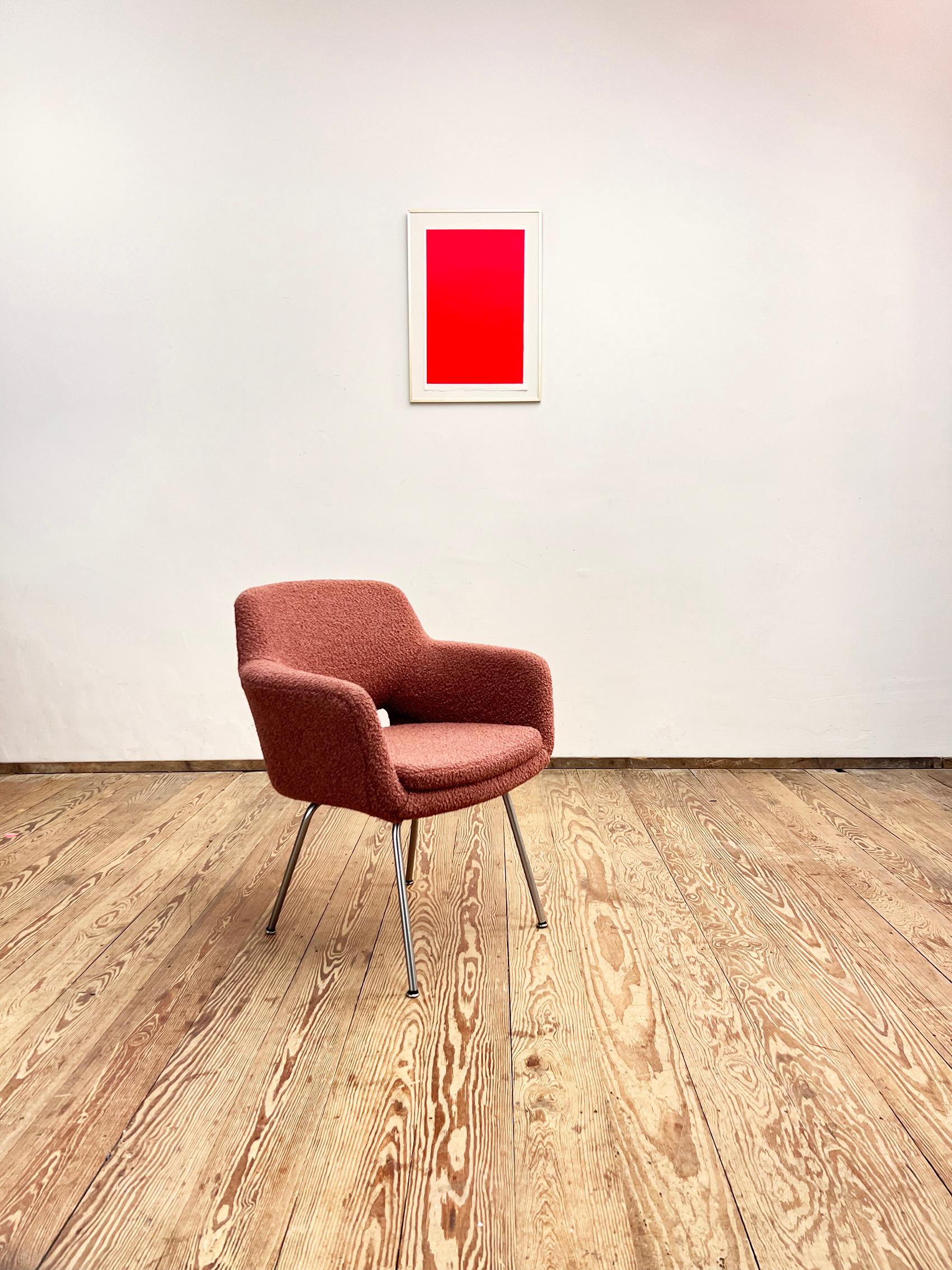 Dimensions: 64 x 60 x 75 x 45 cm (Width x Depth x Height x Seat Height)

This elegant armchair was designed by the Finnish designer Olli Mannermaa for Martela in the early 1950s and later produced by Cassina and Eugen Schmidt in Germany. The chair