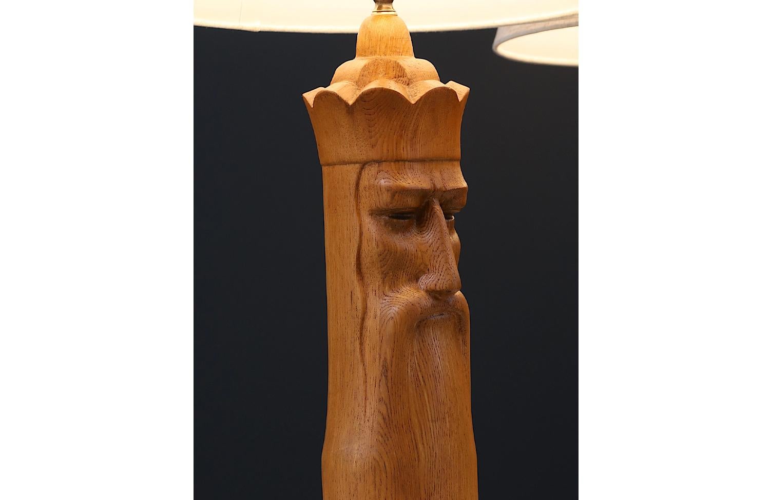 Lámparas de mesa de piezas de ajedrez King & Queen de mediados de siglo, de Lighthouse Co. mediados del siglo XX en venta