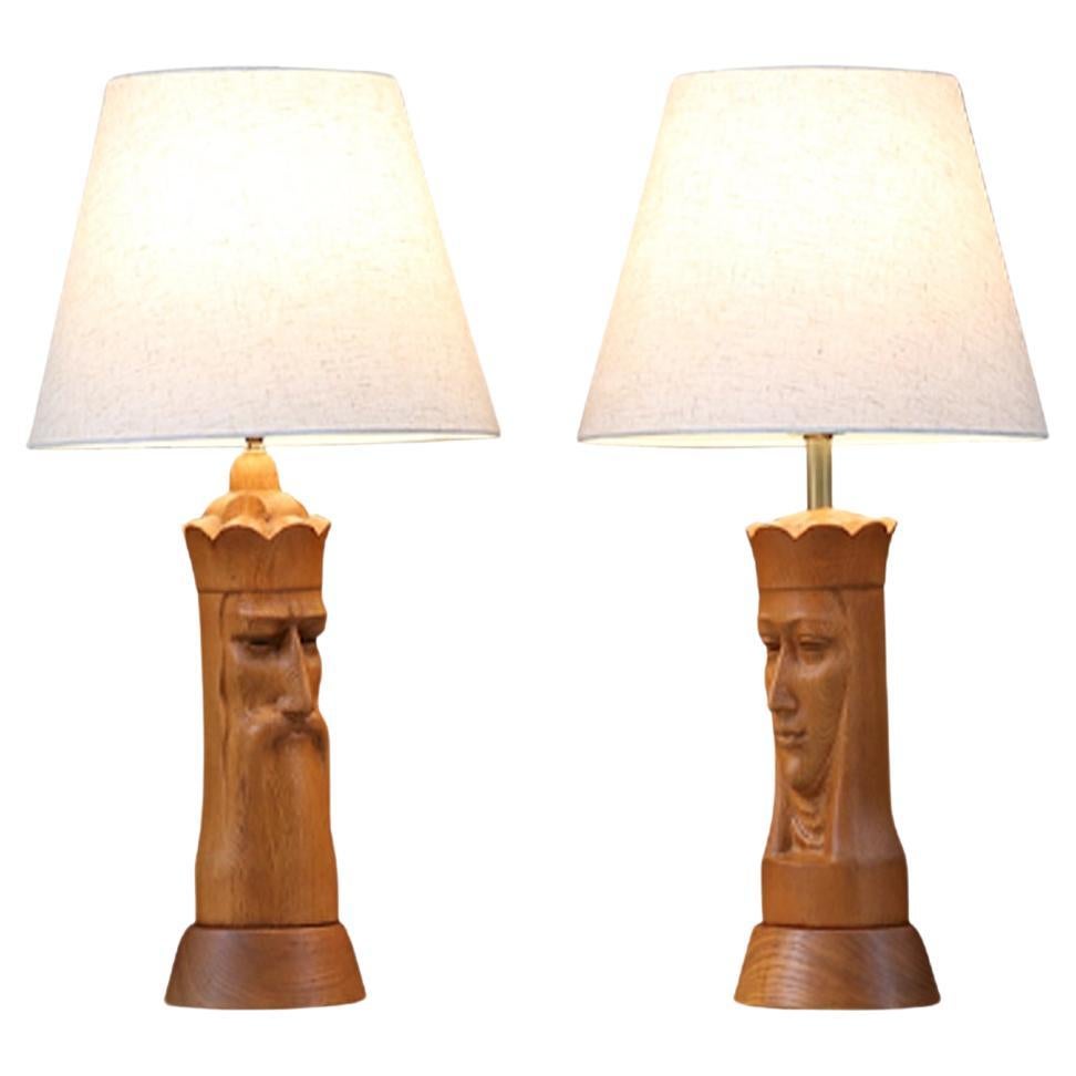 Lámparas de mesa de piezas de ajedrez King & Queen de mediados de siglo, de Lighthouse Co. en venta
