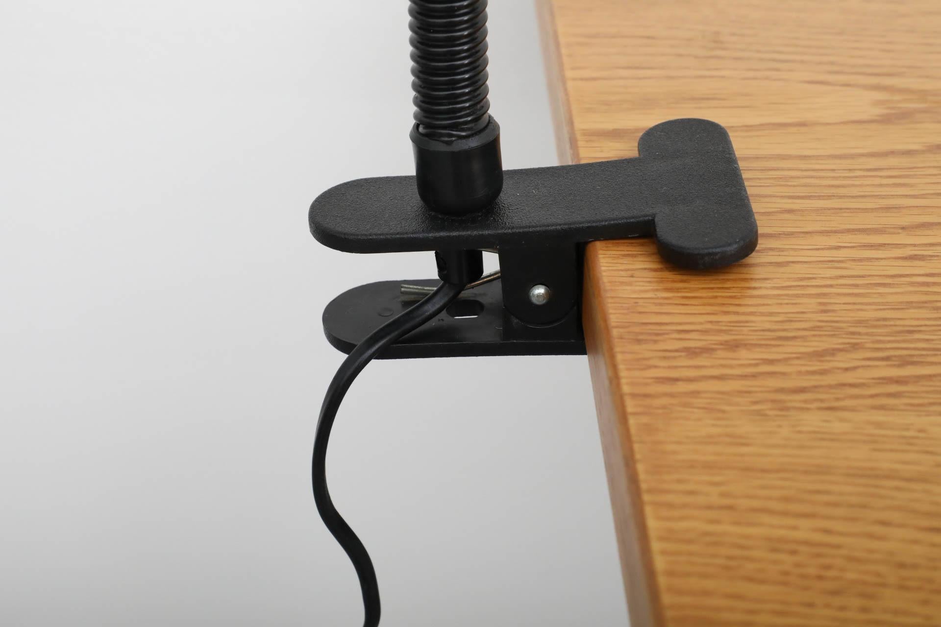 Mid-Century Kisho Kurokawa Inspired Black Gooseneck Clamp-On Light For Sale 3