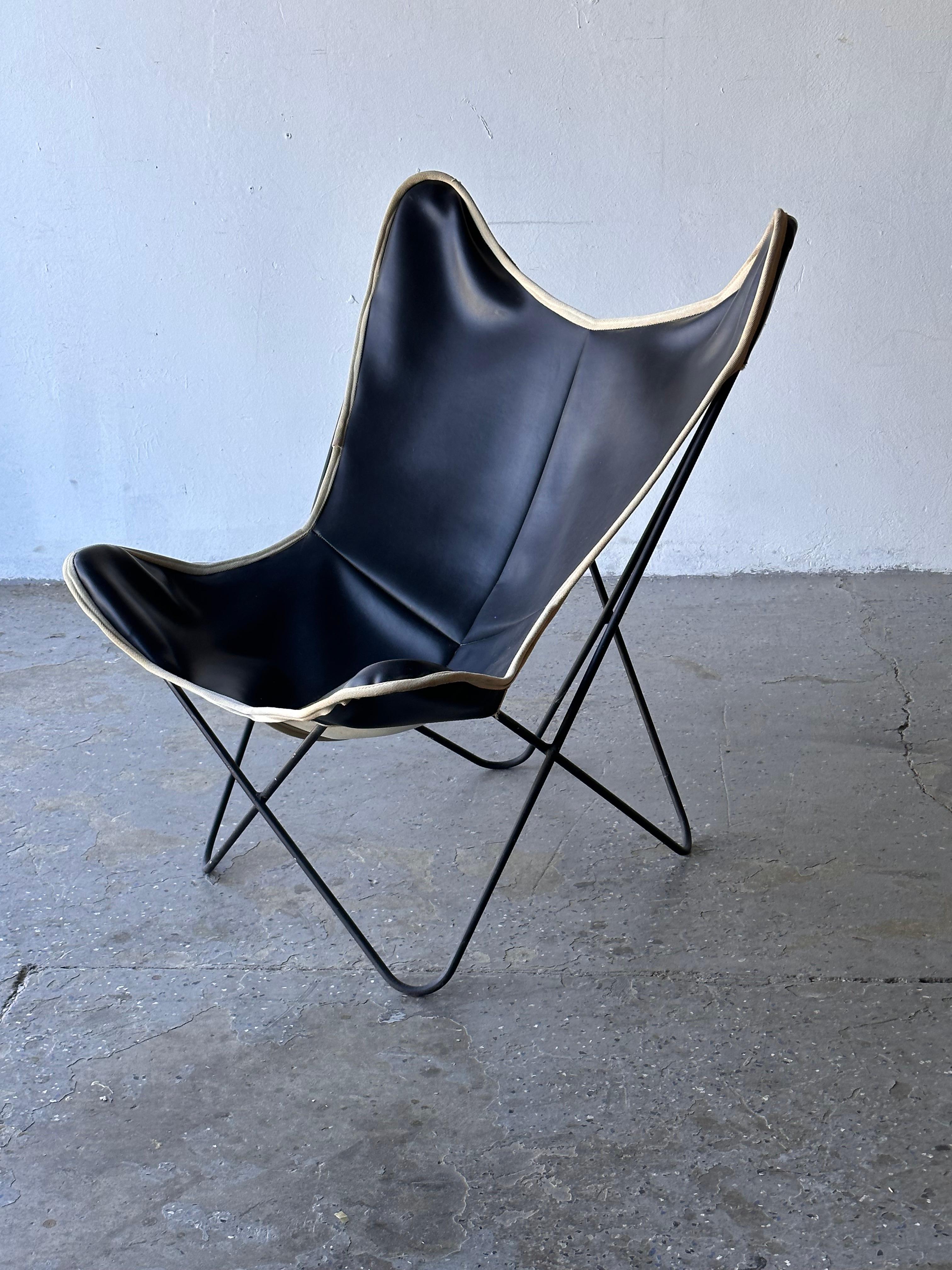 Mid-20th Century Mid Century Knoll Butterfly Chair by Jorge Ferrari Hardoy Bonet and Kurchan For Sale