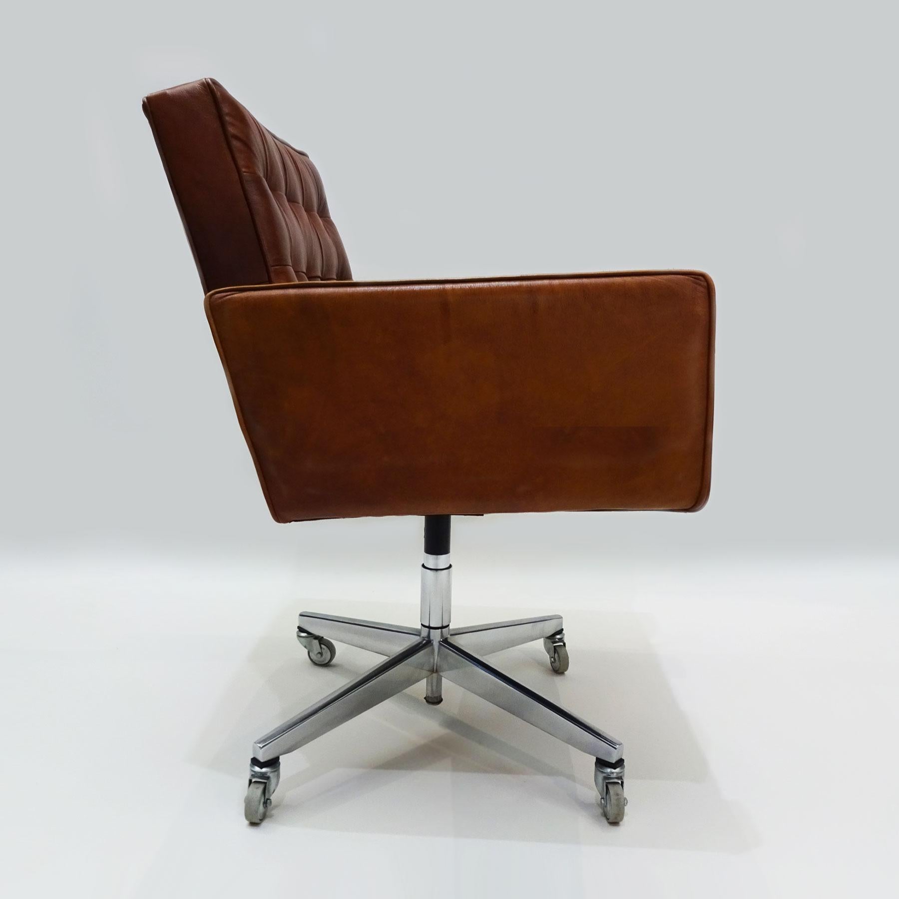 Mid-Century Modern Midcentury Knoll Cognac Leather and Aluminum Task Chair by Vincent Cafiero
