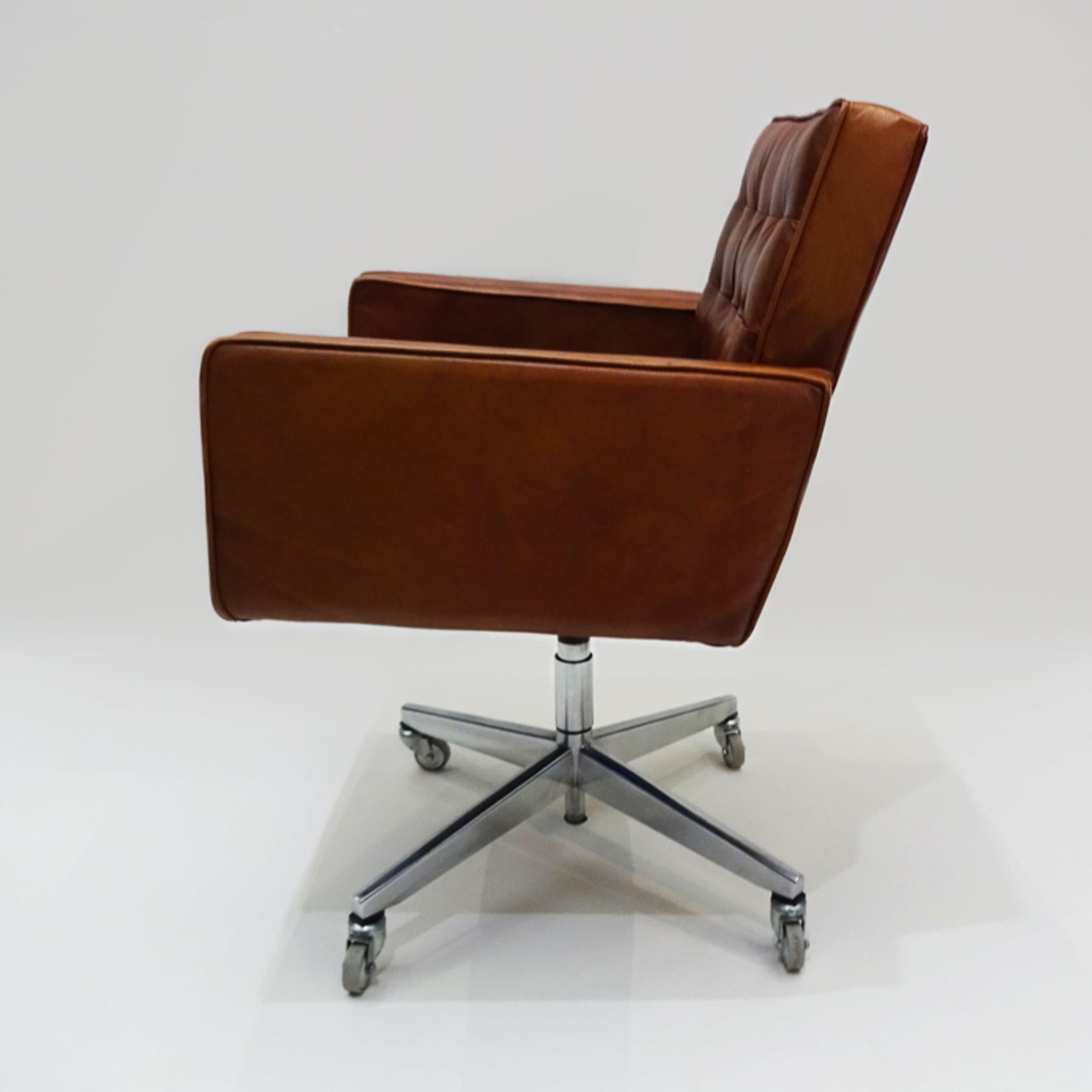 American Midcentury Knoll Cognac Leather and Aluminum Task Chair by Vincent Cafiero