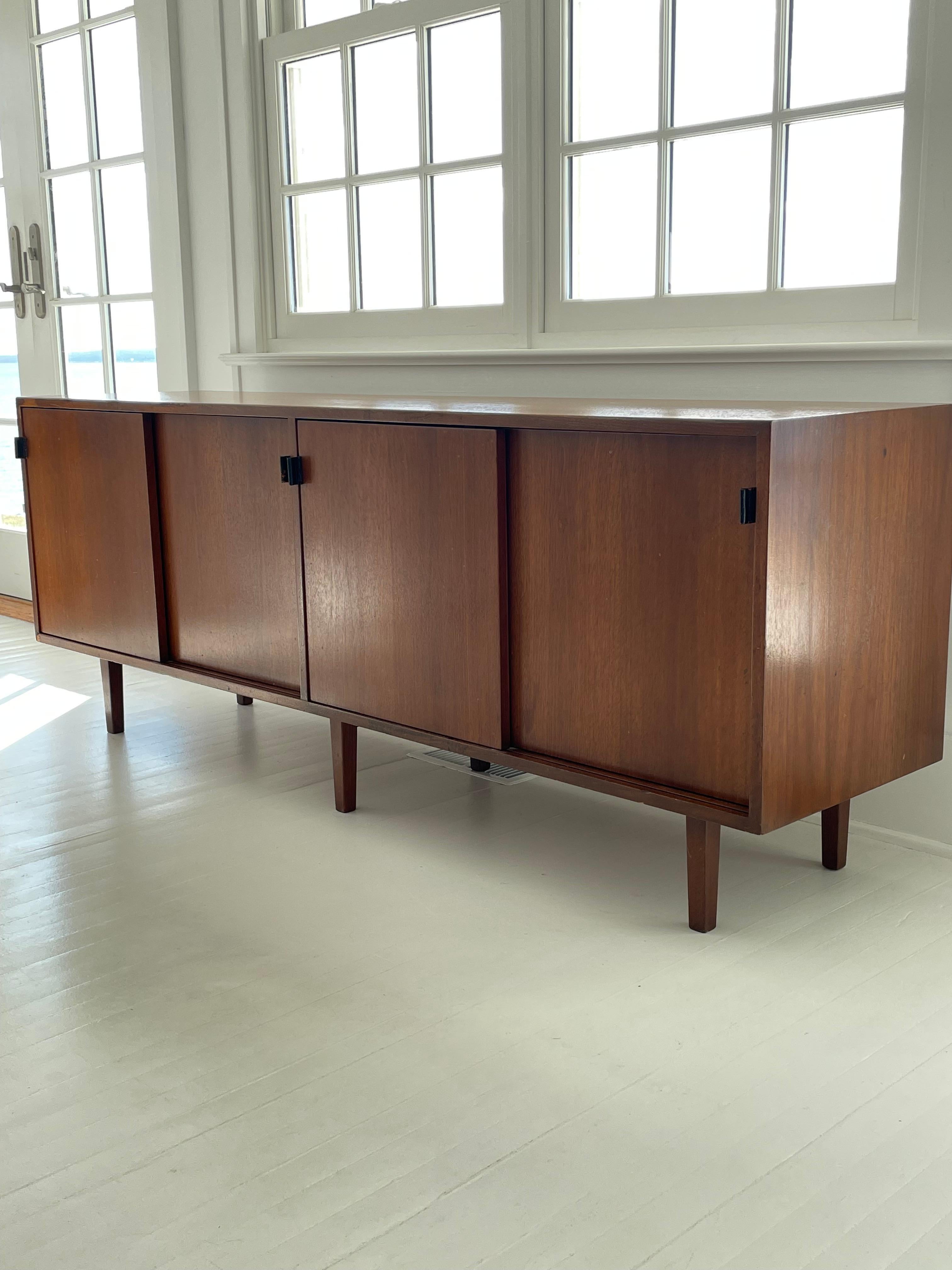Mid Century Knoll Four Door Walnut Credenza with Leather Pulls  In Good Condition For Sale In New York, NY