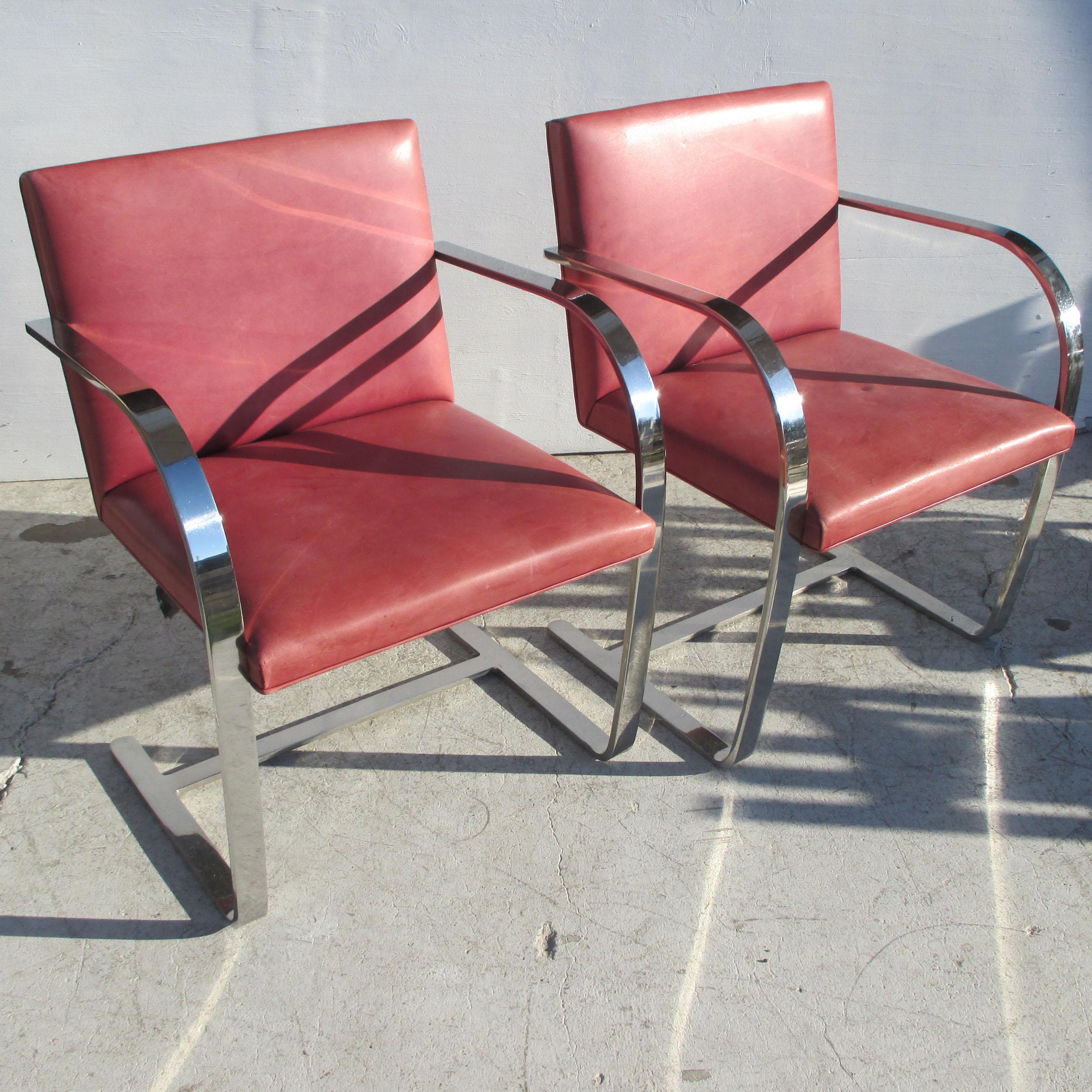 Midcentury Knoll Mies Van Der Rohe Brno Stainless Steel Flat Bar Chairs-Pair In Good Condition For Sale In Pasadena, TX