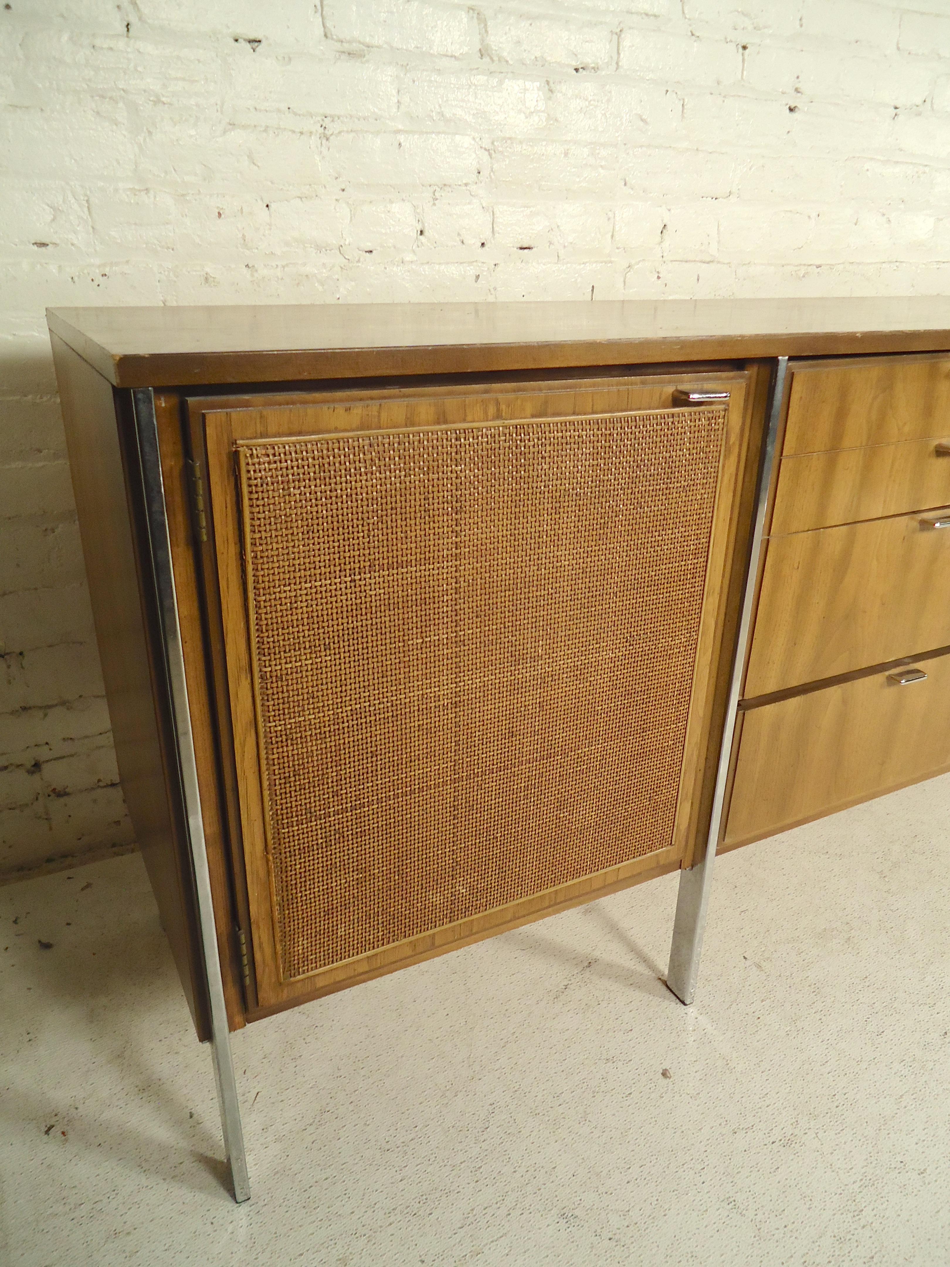 Mid-20th Century Midcentury Knoll Style Credenza For Sale