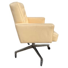 Sedia da ufficio direzionale in pelle Vincent Cafiero Tan di metà secolo di Knoll