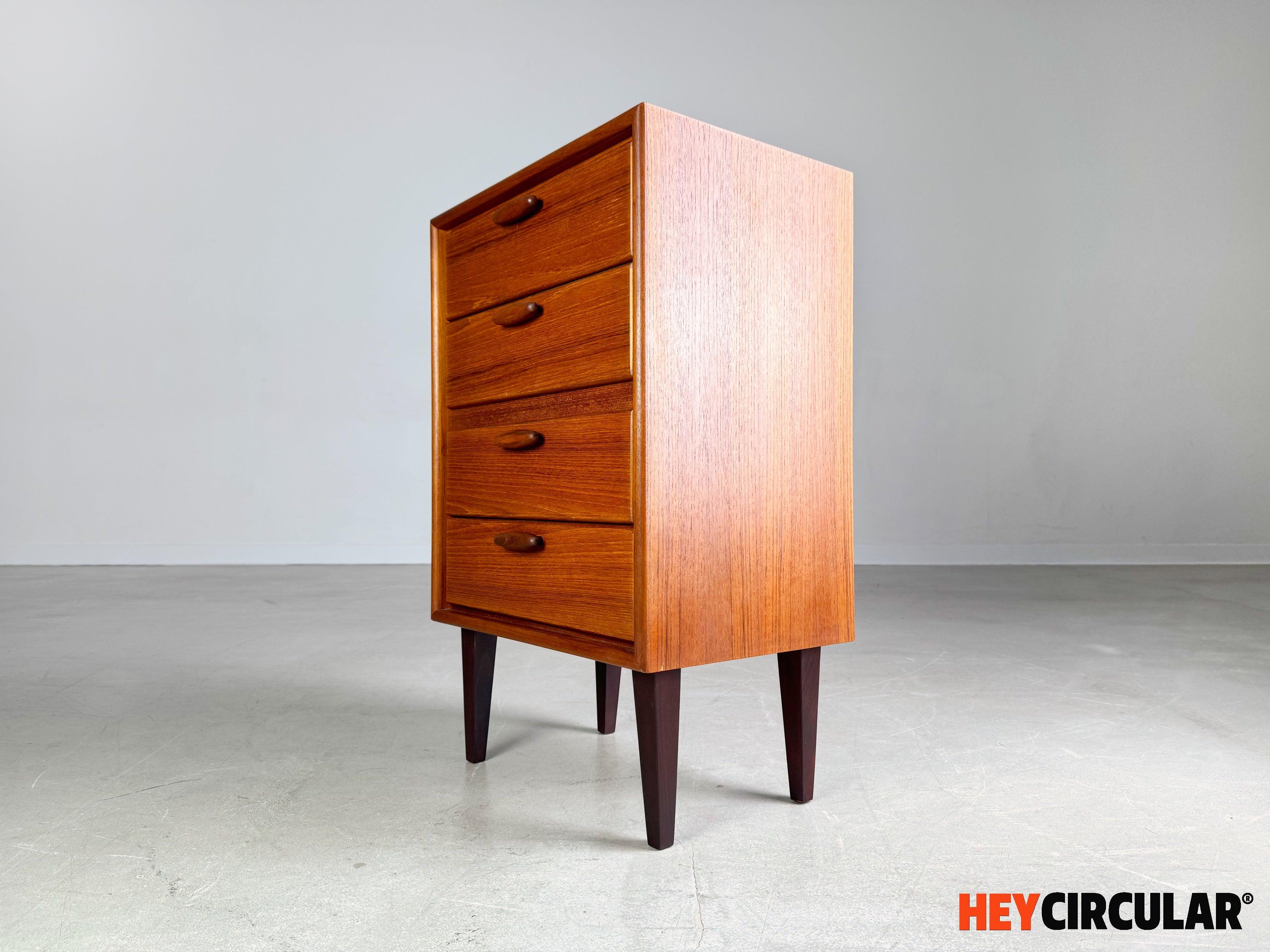 Mid-Century moderno Mid Century Kommode Nachttisch RT Möbel Heinrich Riestenpatt Teak in vendita