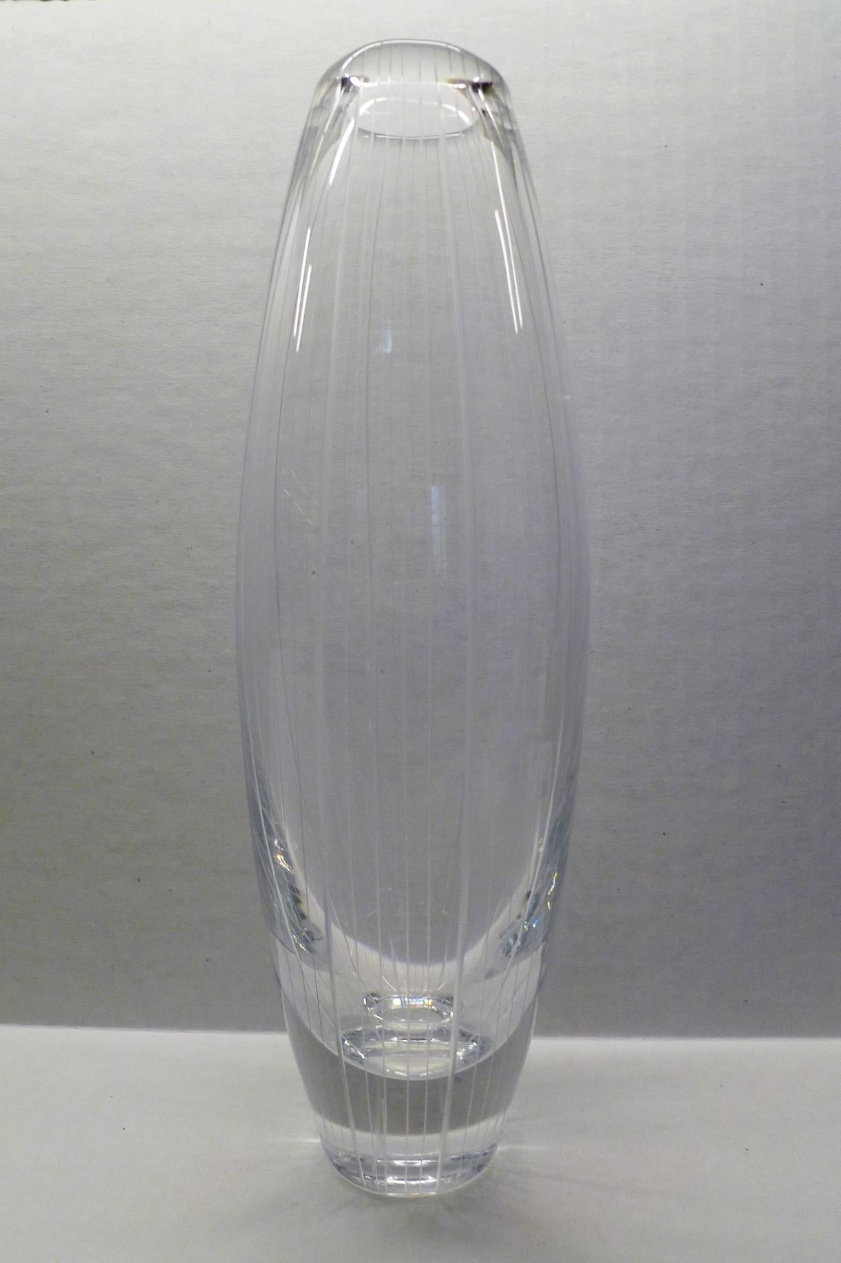 Midcentury Kosta, Sweden Stripped Modern Glass Vase by Vicke Lindstrand, 1956 In Good Condition For Sale In Miami, FL