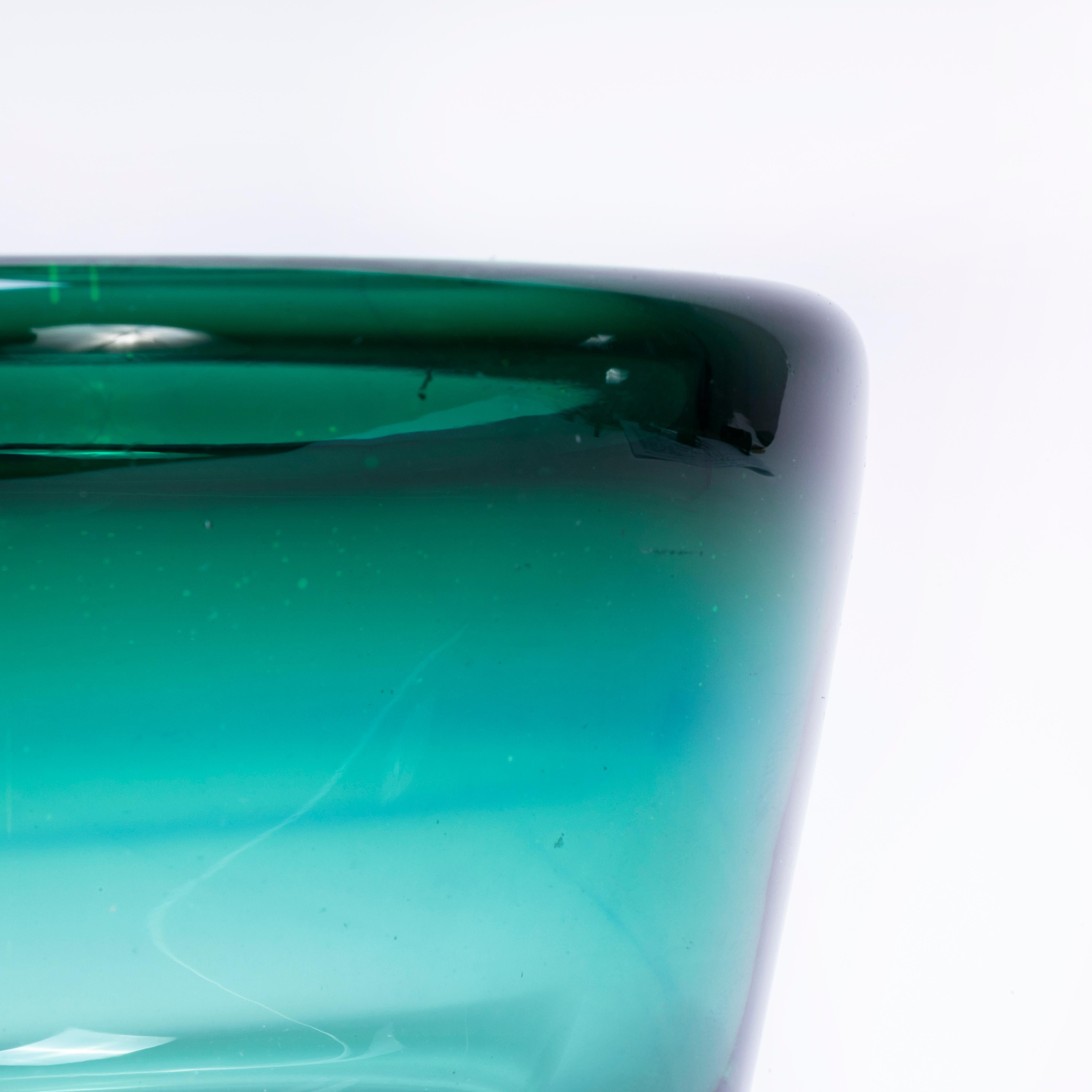 Cuenco de mediados de siglo Kosta Vicke Lindstrand - Boda Art Glass Escandinavo en venta