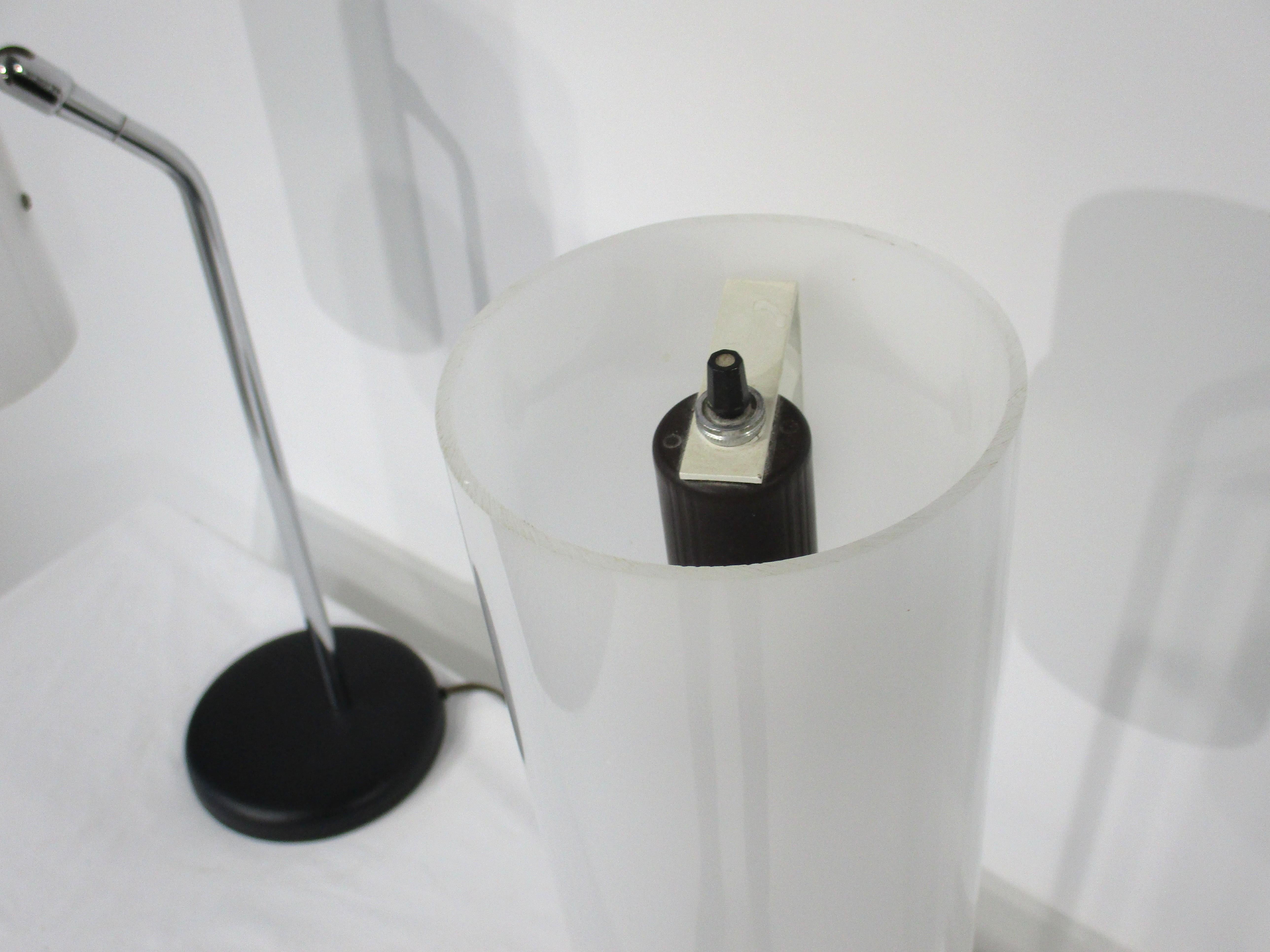 Kovacs Lucite-Tisch-/Nachttischlampen (20. Jahrhundert) im Angebot