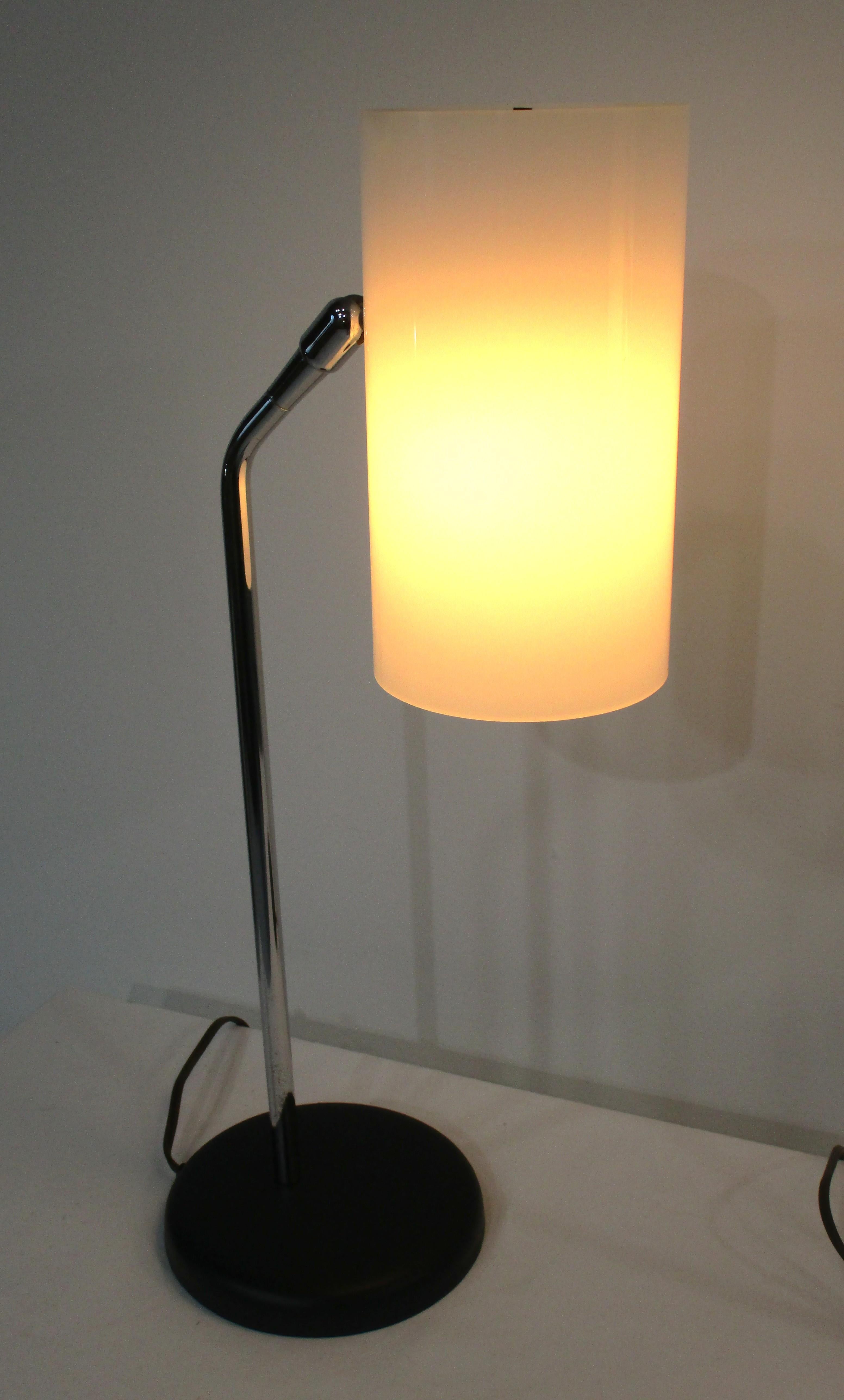 Kovacs Lucite-Tisch-/Nachttischlampen im Angebot 2