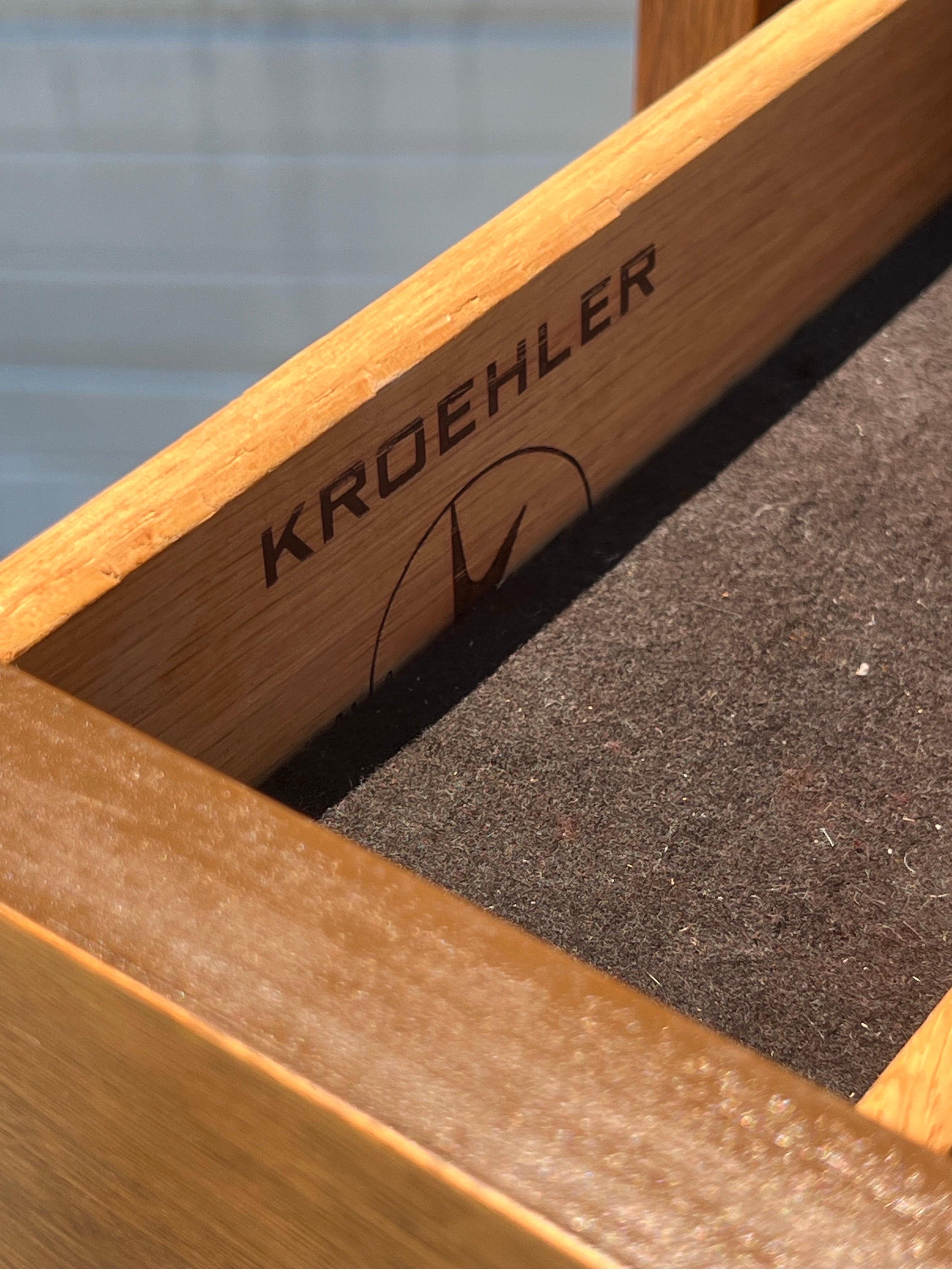 Mid-Century Kroehler China Cabinet 1