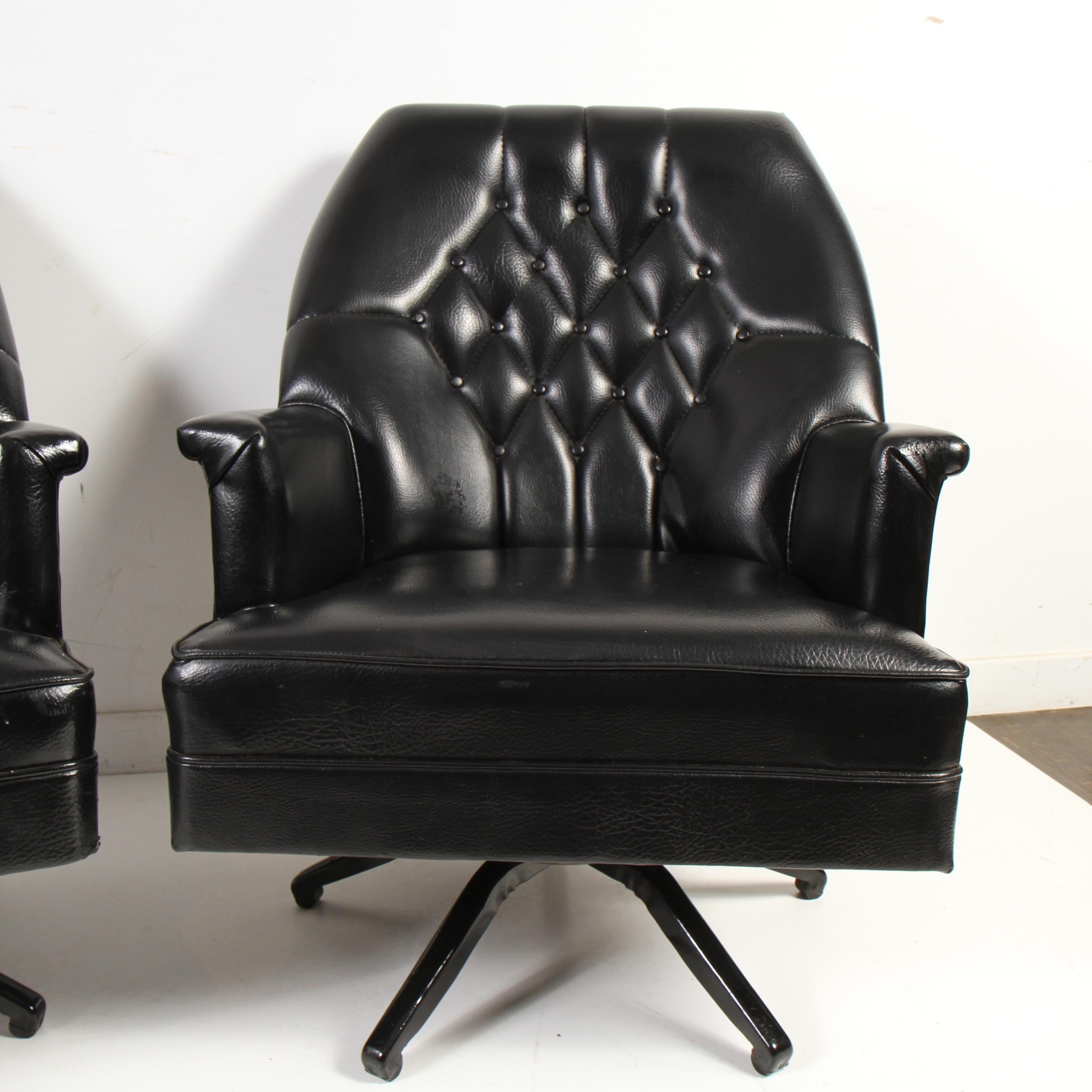 Mid-Century Modern Midcentury Kroehler Naugahyde Swivel Chairs For Sale