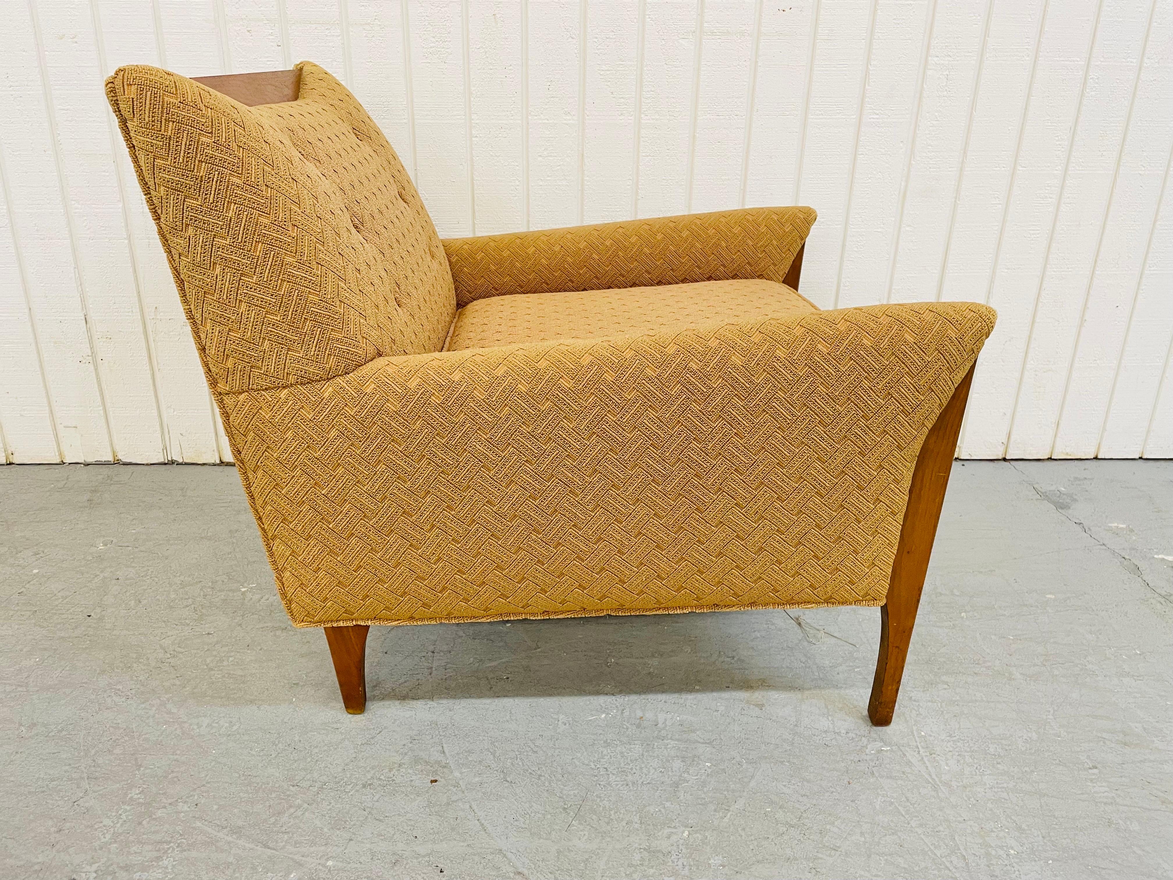 Mid-Century Modern Mid-Century Kroehler Style Walnut Arm Chair