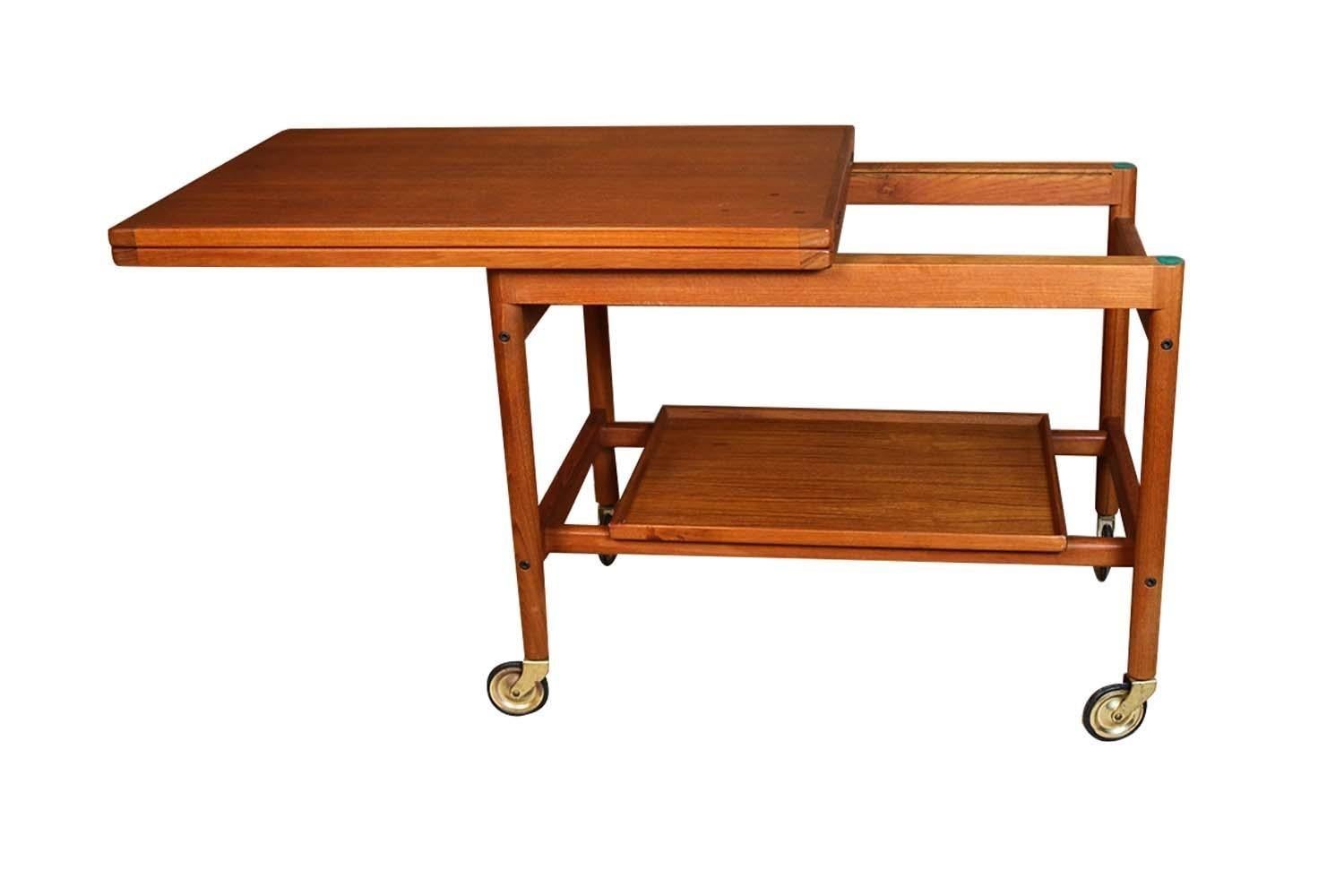 Mid Century Kurt Ostervig Danish Teak Bar Cart In Good Condition In Baltimore, MD