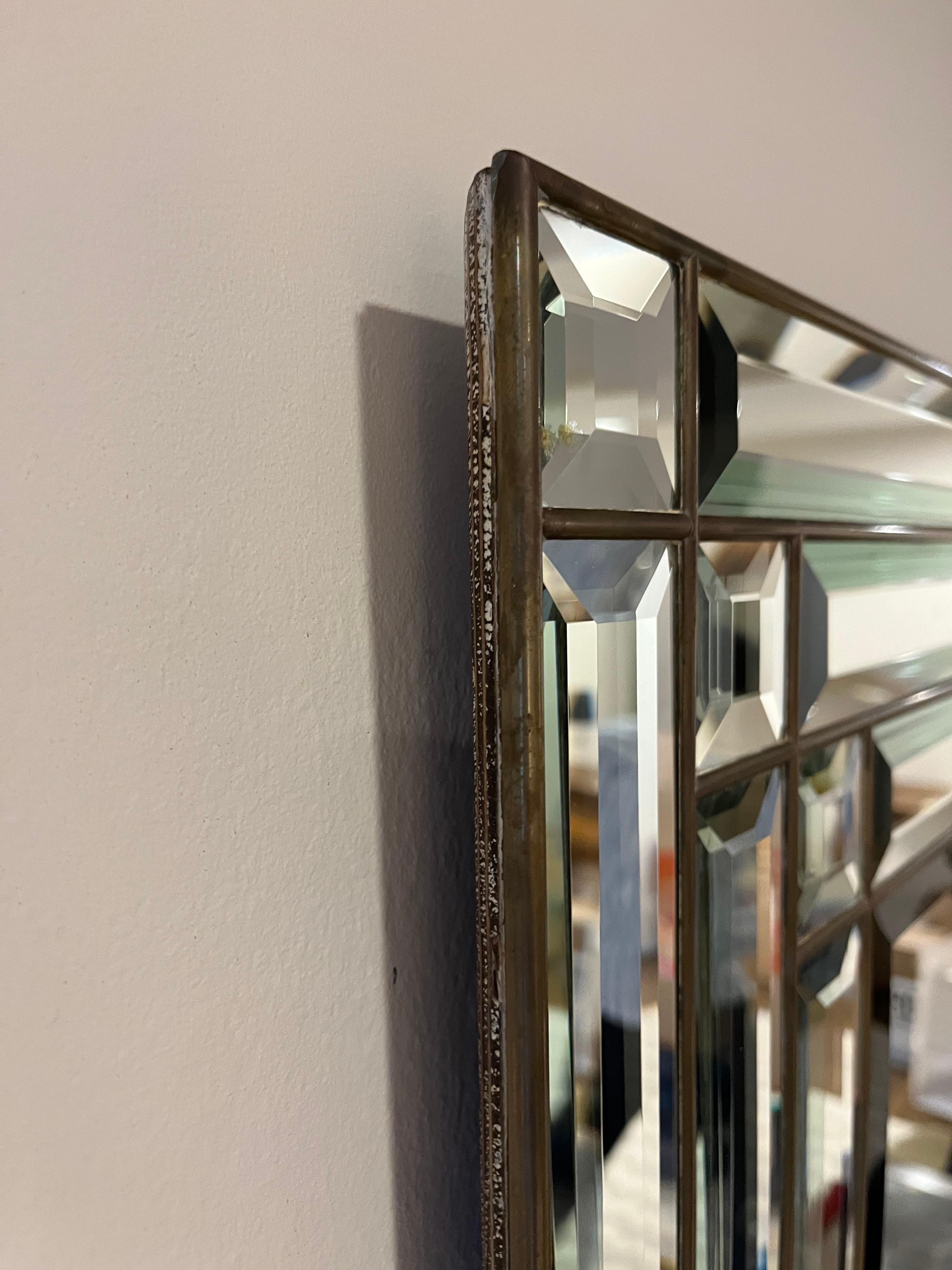 Miroir biseauté en bronze de Labarge, milieu de siècle Bon état - En vente à W Allenhurst, NJ