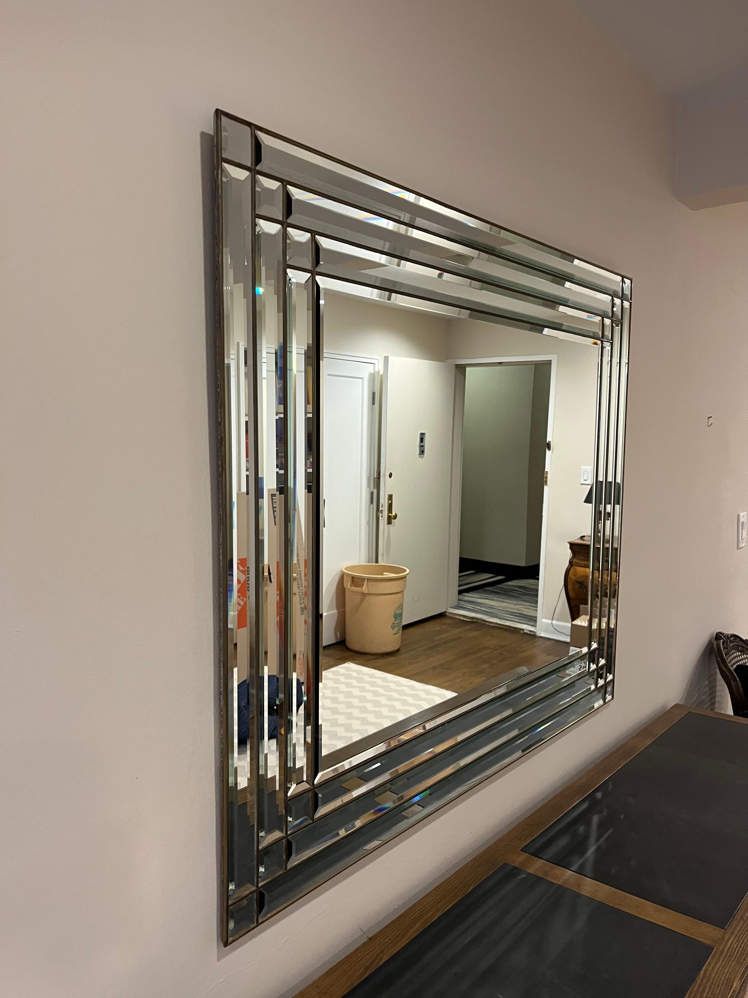 20ième siècle Miroir biseauté en bronze de Labarge, milieu de siècle en vente