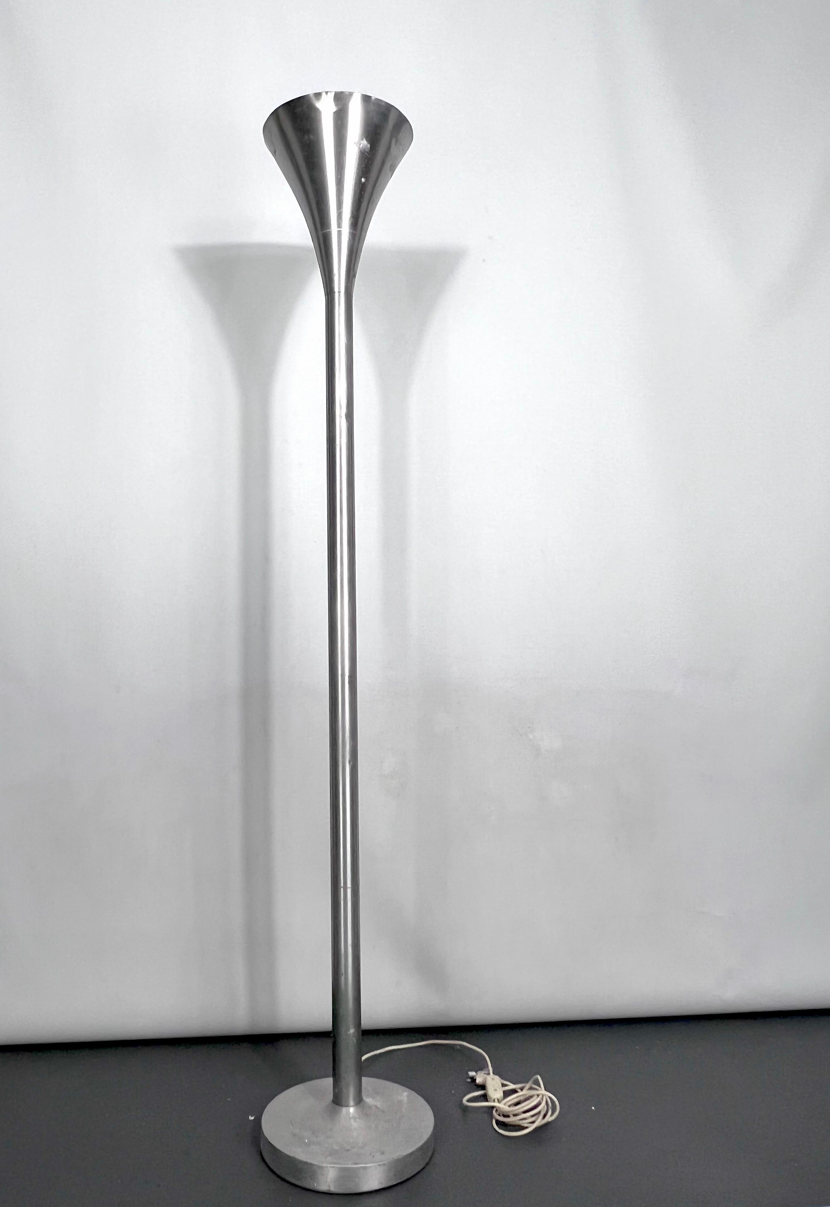 Luminator-Stehleuchte aus Aluminium mit Etikett von Stilux Milano, Mid-Century (Moderne der Mitte des Jahrhunderts) im Angebot