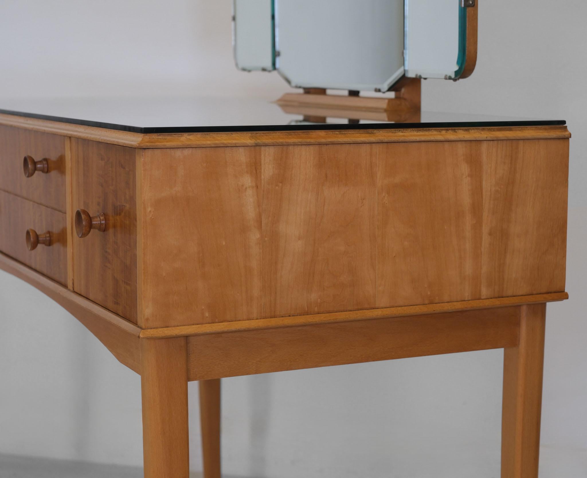 Mid Century Lacewood & Maple British Vanity Dressing Table 1950's In Good Condition In Norwich, GB