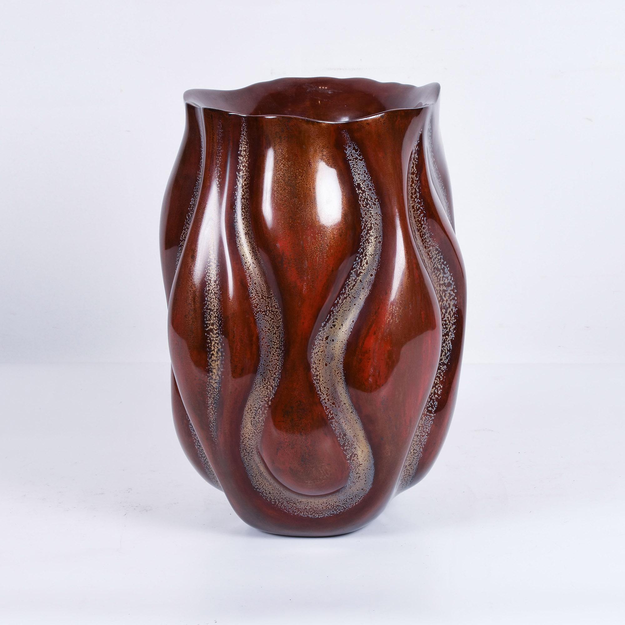 Japanese Mid-Century Lacquer Vase by Masayo Koiwa For Sale