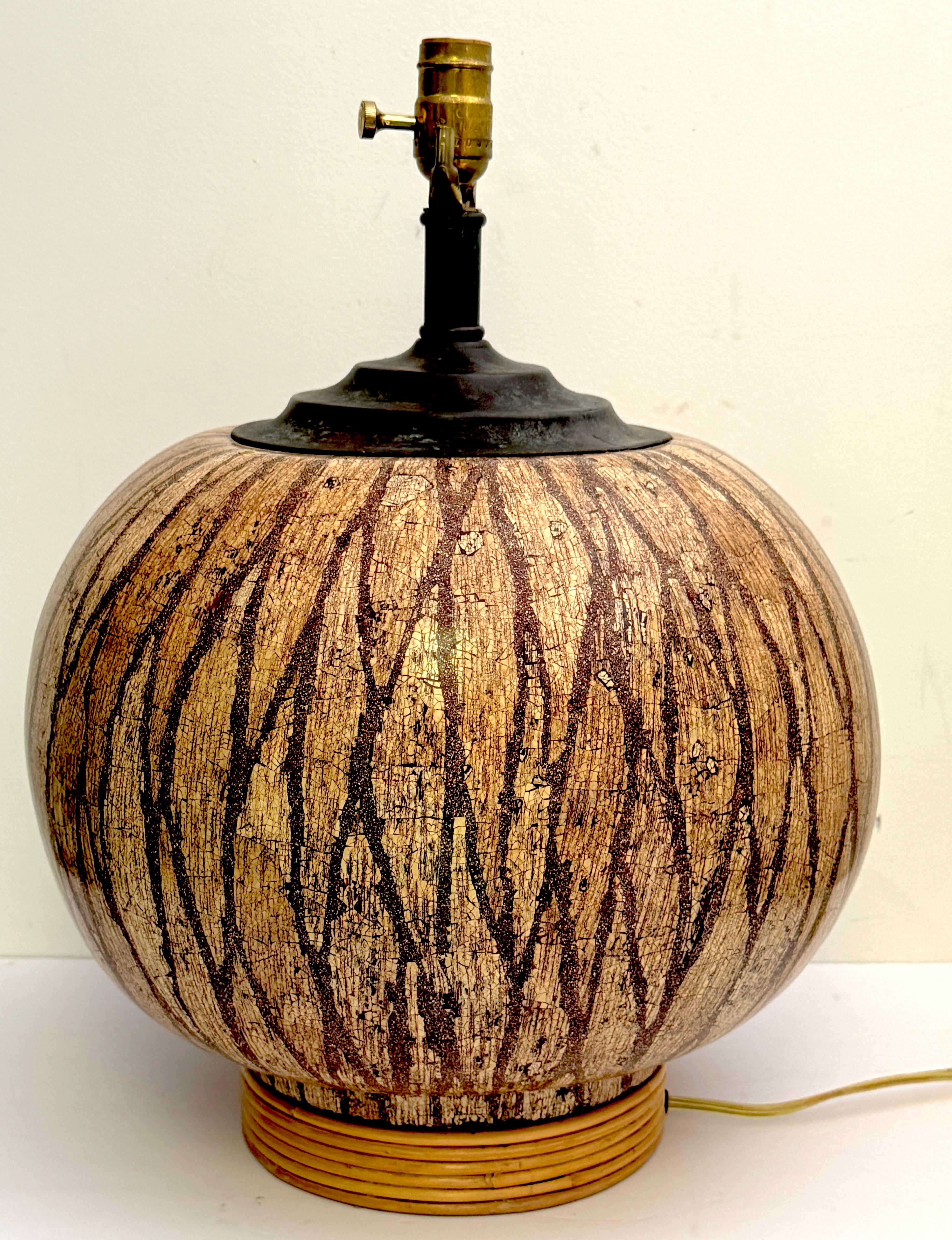 Cast Mid Century Lacquered Coconut Shell Inlay Gourd-Form Table Lamp on Rattan Base For Sale