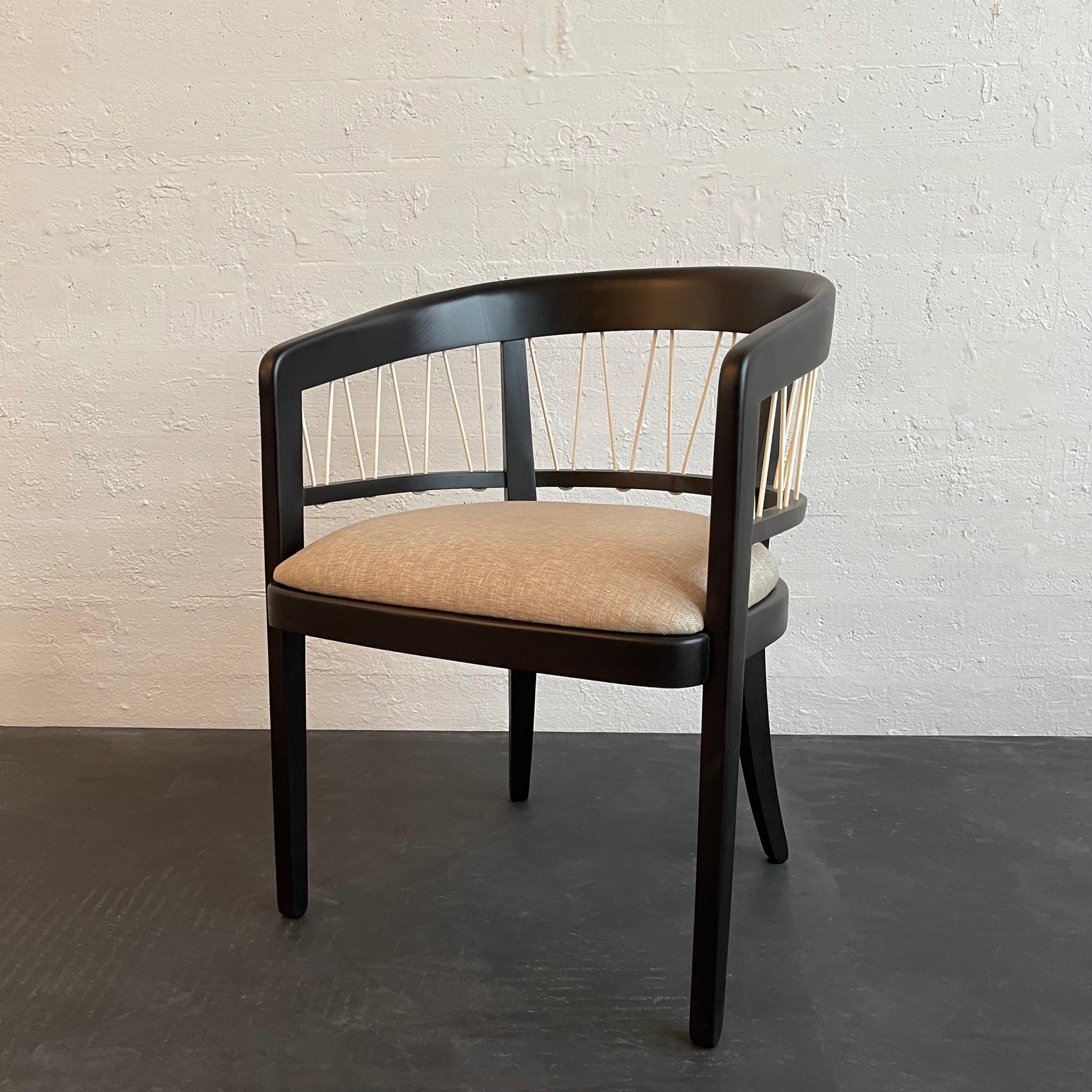 Sedia a botte in legno di noce laccato di metà secolo di Edward Wormley per Drexel in vendita 3