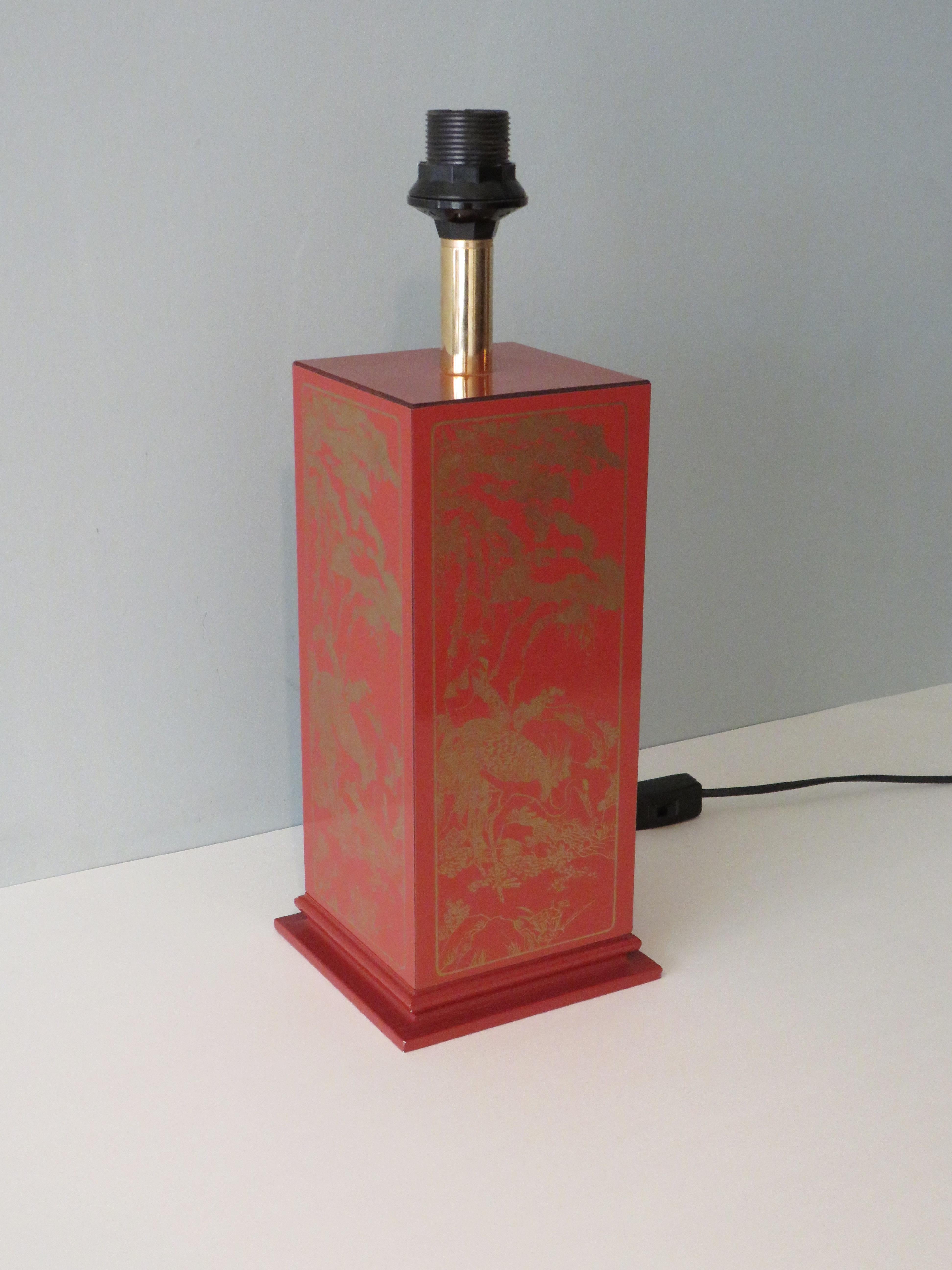 Chinoiserie Mid Century Lacquered Wood Lamp Base with Oriental Motif, France 1960-1970 For Sale