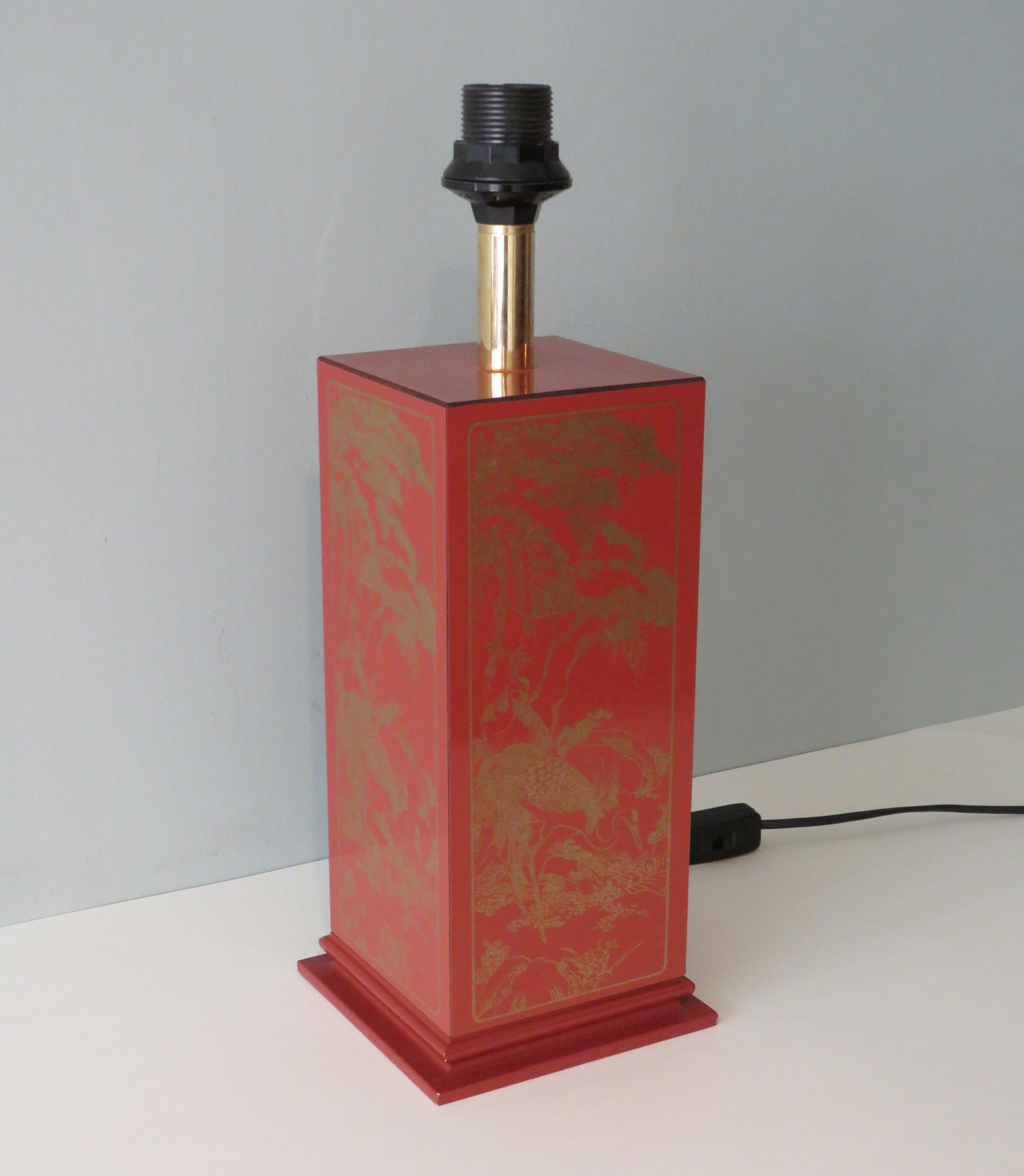 French Mid Century Lacquered Wood Lamp Base with Oriental Motif, France 1960-1970 For Sale