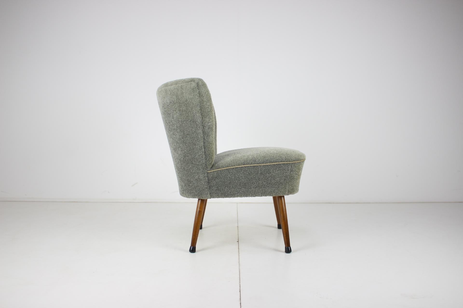 Mid-20th Century Mid-Century Lady Chair, 1960s For Sale