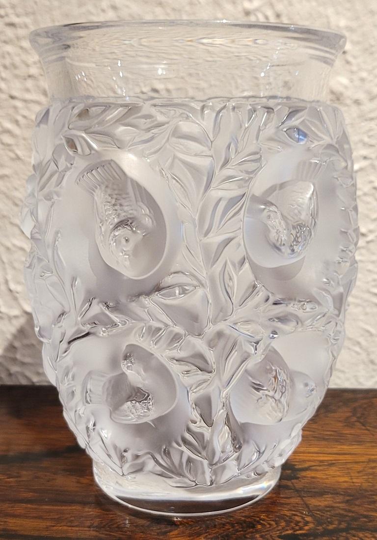 Art déco Vase Bagatelle Lalique du milieu du siècle dernier en vente