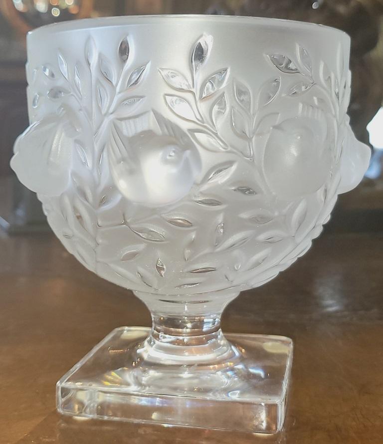 Hand-Crafted Mid Century Lalique Elizabeth Vase For Sale
