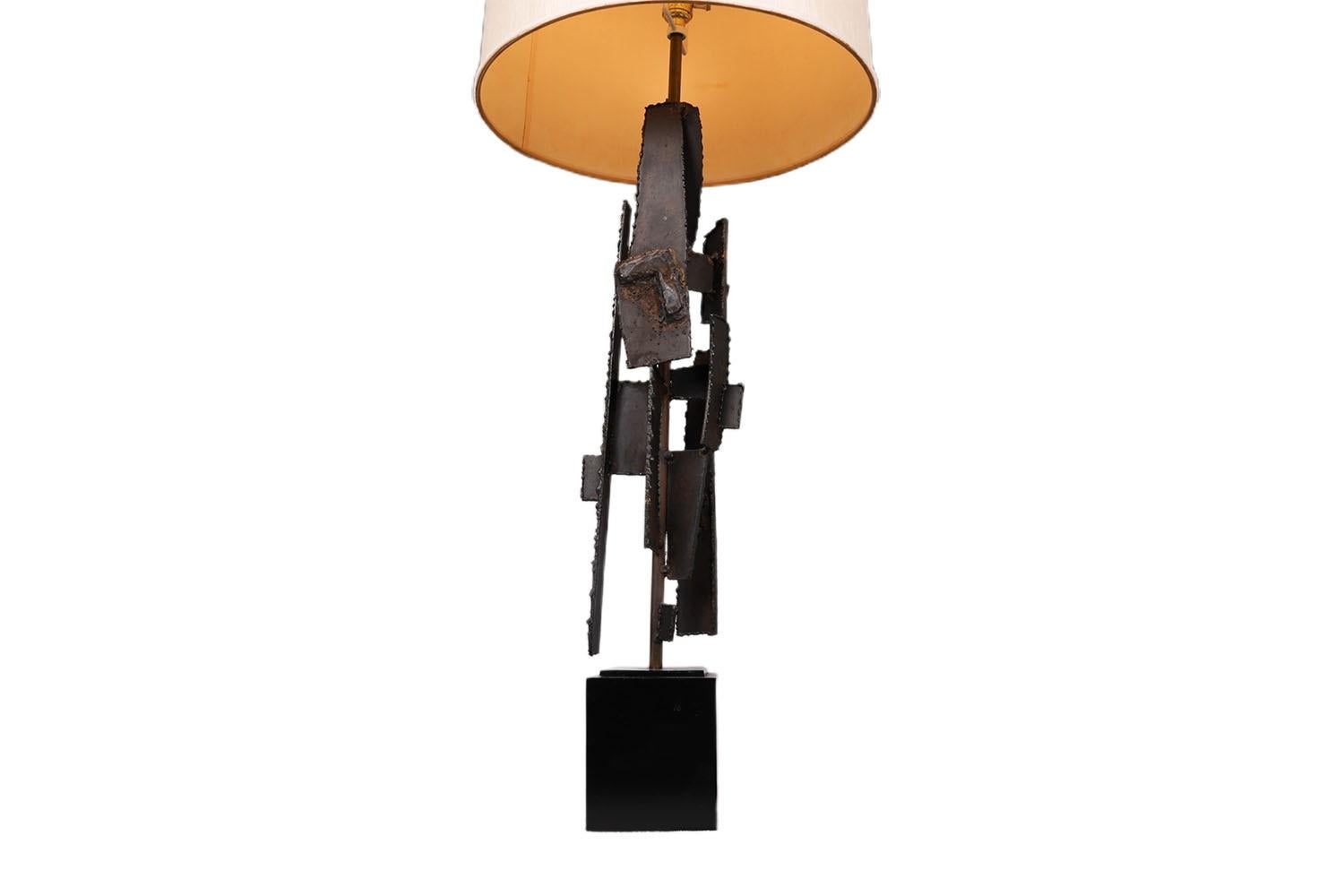 Mid-Century Modern Mid-Century Lamp Abstract Brutalist Welded Metal For Sale