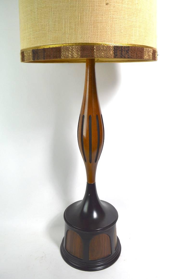 Mid Century Lamp by Laurel For Sale 5