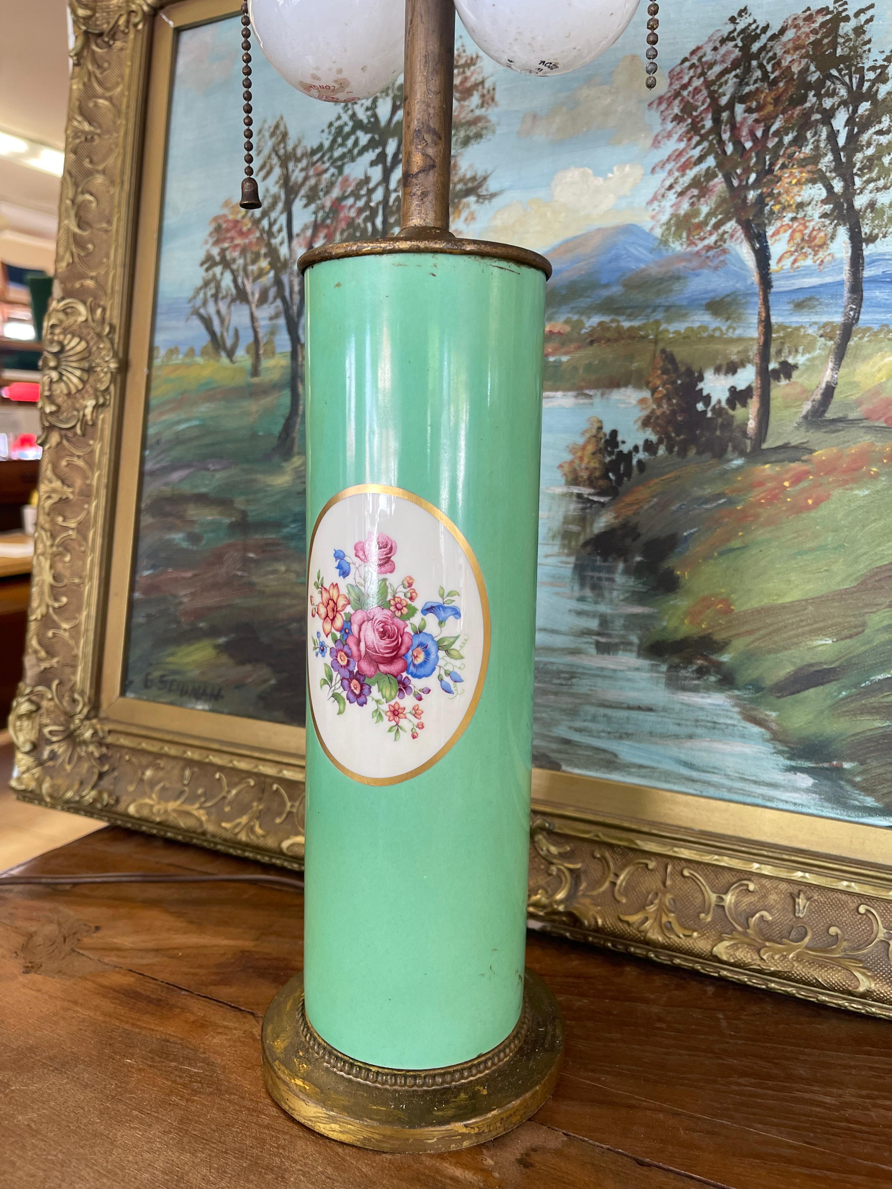 Mid-Century Modern Lampe du milieu du siècle avec médaillon floral en vente