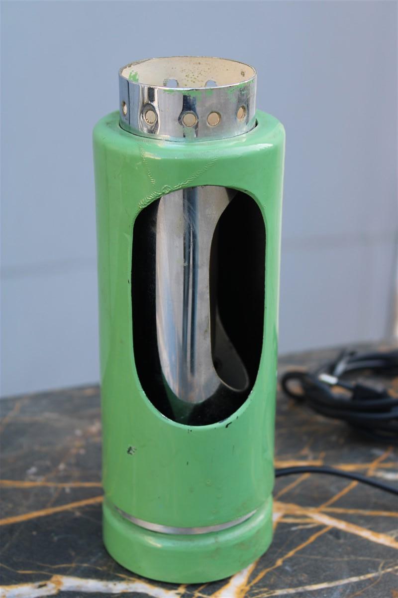 Mid-century Italian Eclisse 1950s green and steel table lamp  For Sale 2