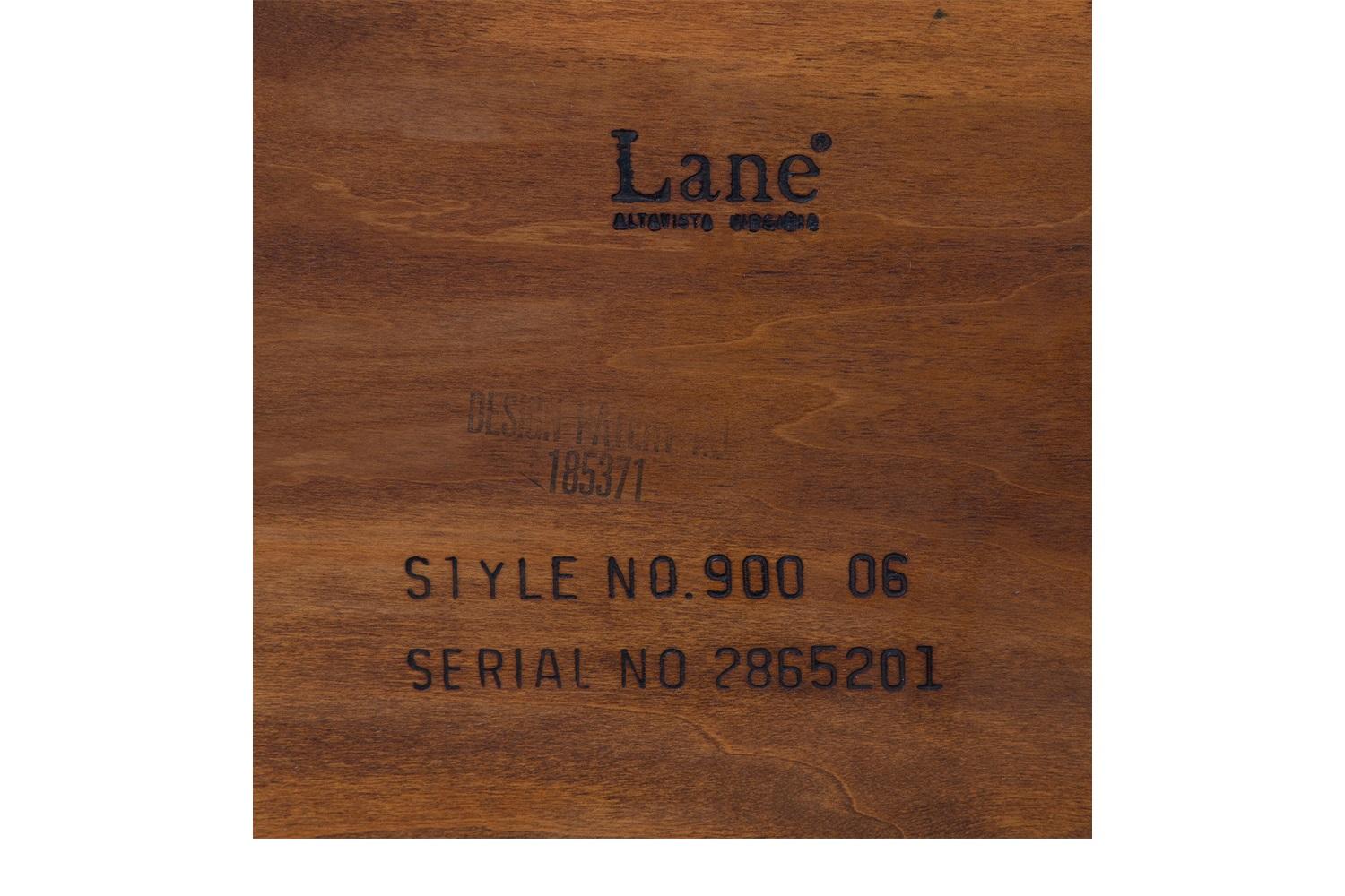 Mid-Century Lane Acclaim Schwalbenschwanz End Tische Paar im Angebot 3