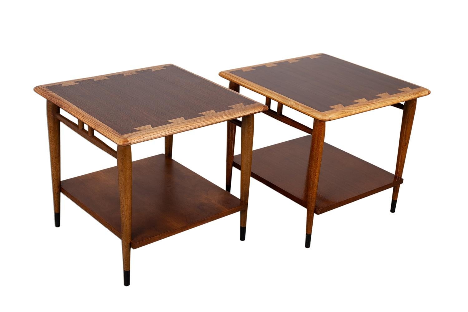 Mid-Century Lane Acclaim Schwalbenschwanz End Tische Paar (Moderne der Mitte des Jahrhunderts) im Angebot