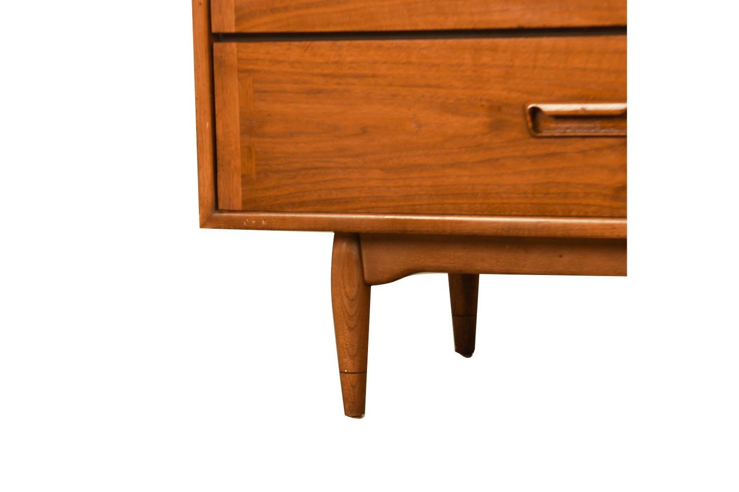 American Mid-Century Lane Acclaim Dovetail Walnut Dresser For Sale