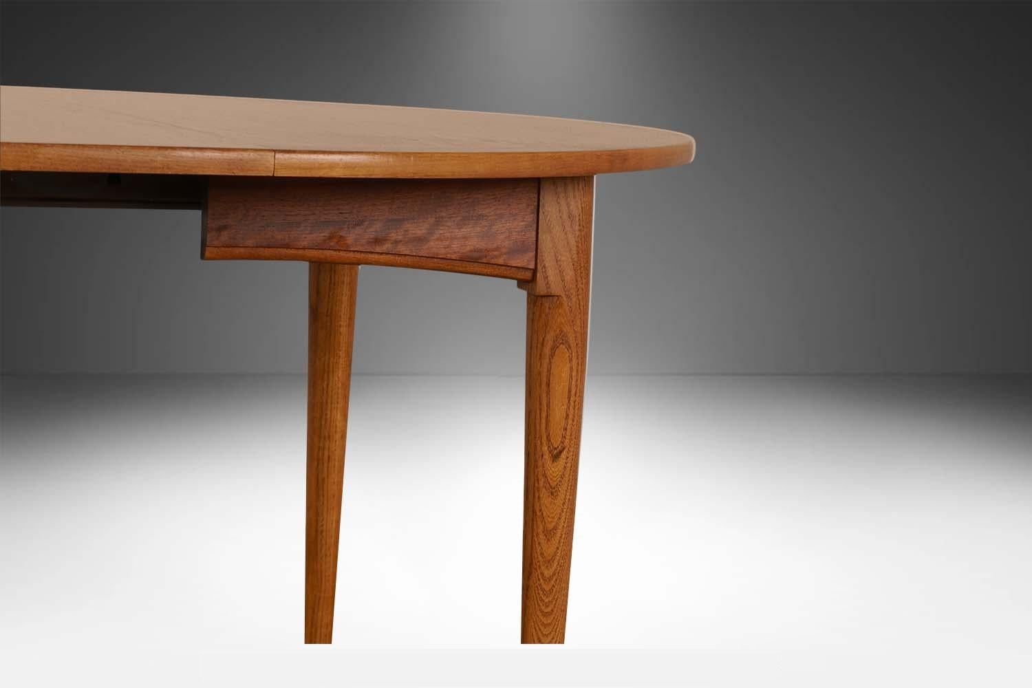 Mesa de Comedor Mid Century Lane Acclaim Ampliable de Redonda a Ovalada en venta 1