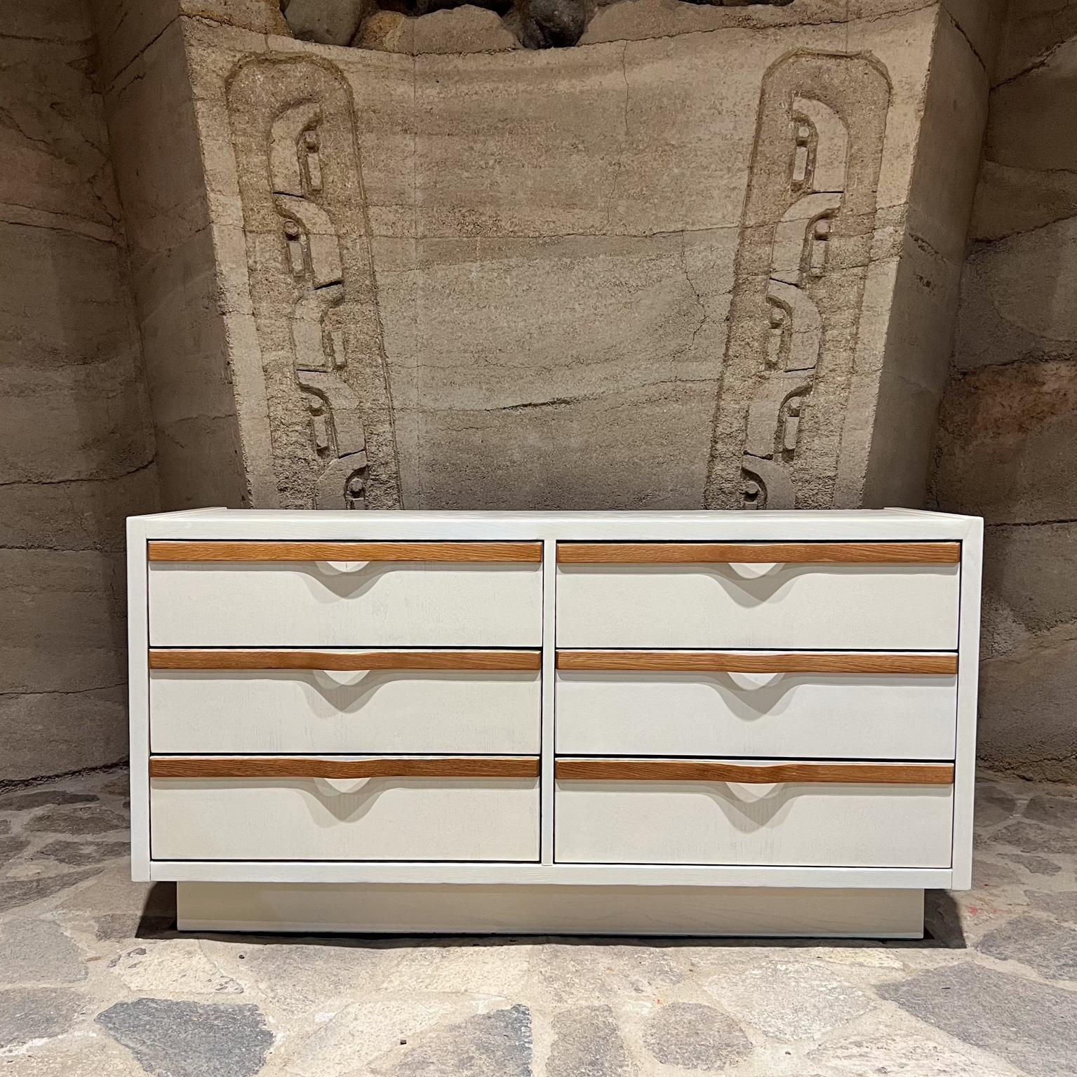 American Mid Century Lane Altavista Sculptural Bent Oak Double Dresser 1960s For Sale